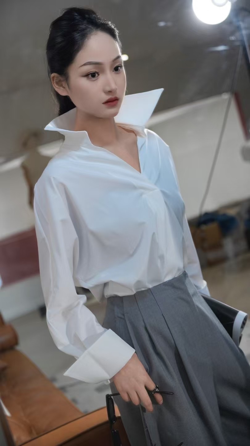 “High-End Women’s Suit Set: Quality Fabric, Stylish Design, Various Sizes and Colors” - 图片 5