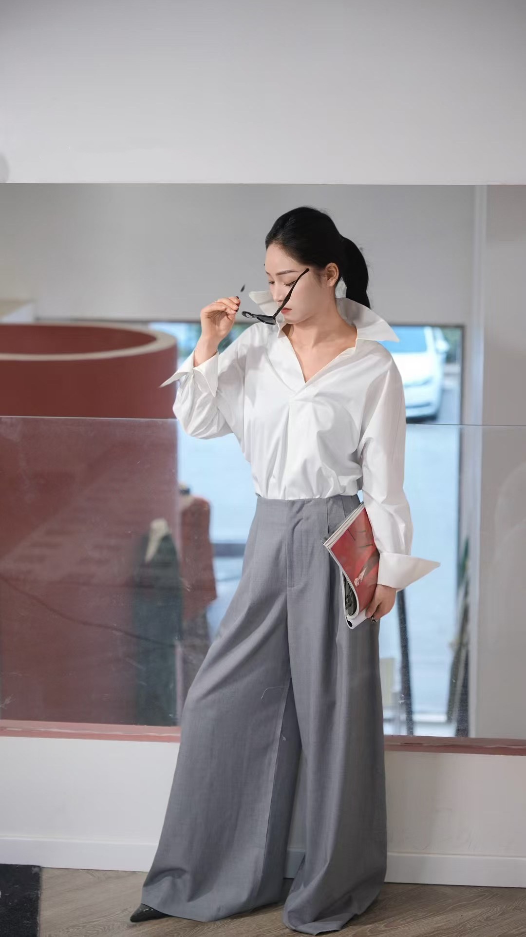 “High-End Women’s Suit Set: Quality Fabric, Stylish Design, Various Sizes and Colors” - 图片 6