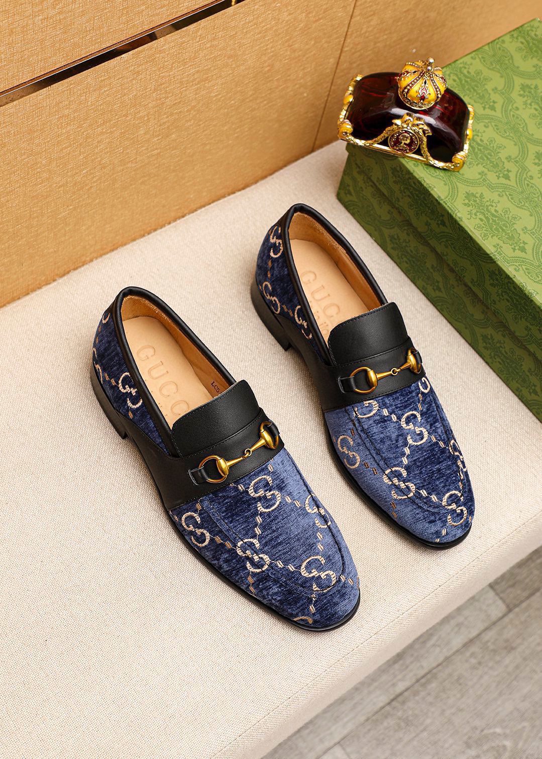 Gucci Men's Blue Leather Loafers with Signature GG Pattern and Gold Buckle 2 i1742796448 5995 0
