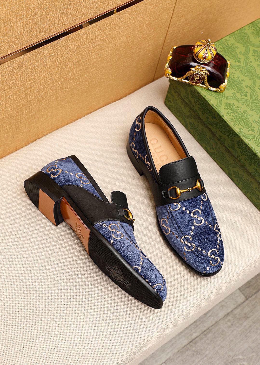 Gucci Men's Blue Leather Loafers with Signature GG Pattern and Gold Buckle 4 i1742796448 6852 2