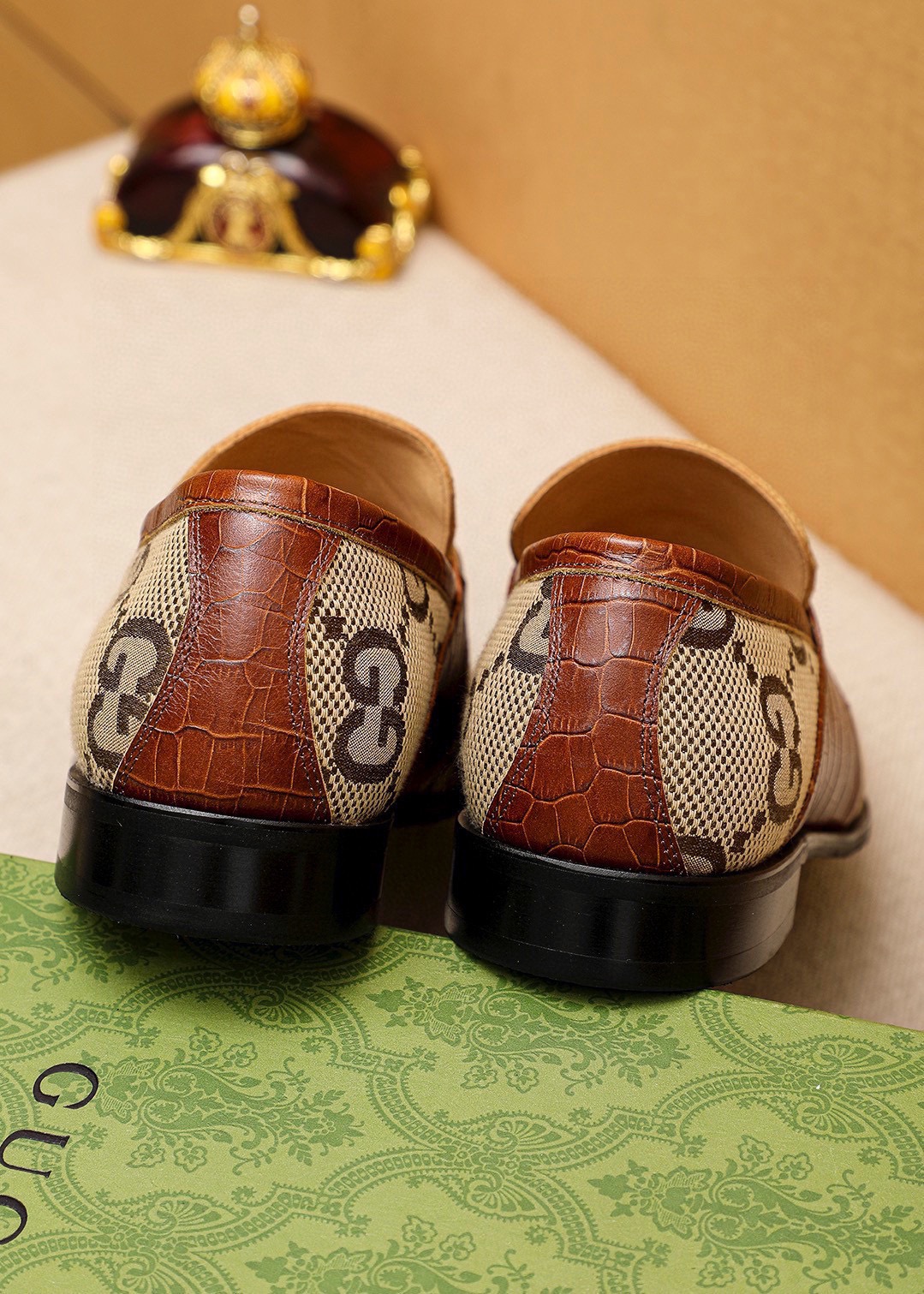 Gucci Leather Loafers with Horsebit Detail and Signature GG Canvas 10 i1742796531 5018 8