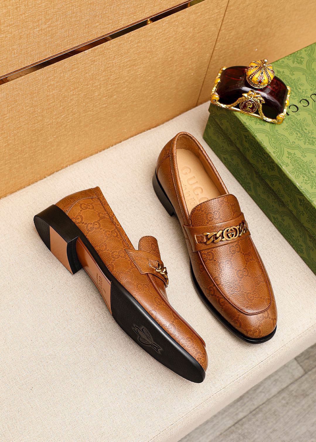 Gucci Men's Brown Leather Loafers with Gold-Tone Chain Detail - Sizes 38-44 4 i1742796696 2401 2