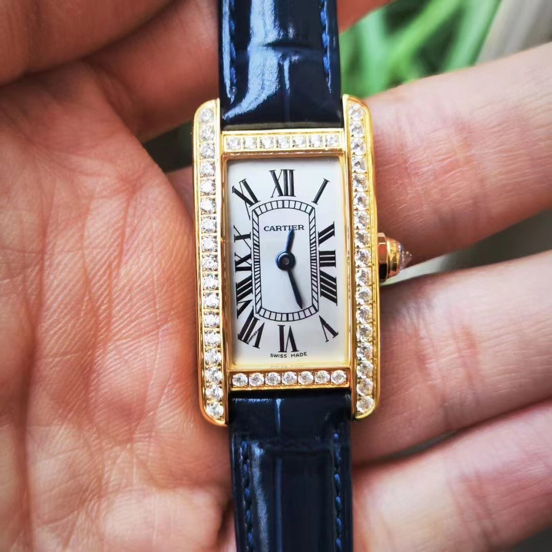 Cartier 8848F卡地亚热门大作——优雅的美式坦克WSTA0016腕表曼妙登场 苗条多姿的外形
