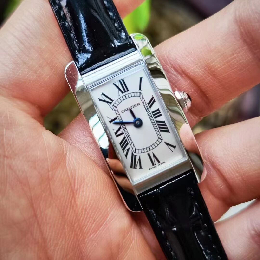 Cartier 8848F卡地亚热门大作——优雅的美式坦克WSTA0016腕表曼妙登场 苗条多姿的外形
