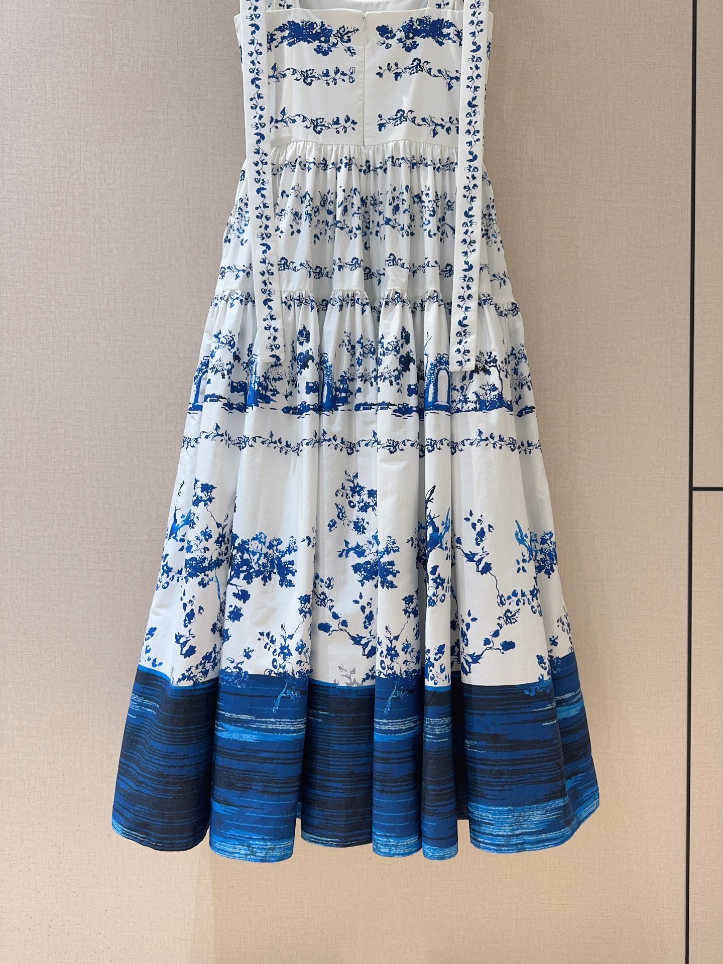Erdem Blue and White Floral Print Midi Sundress - Elegant Retro Style 8 i1742809651 5552 6