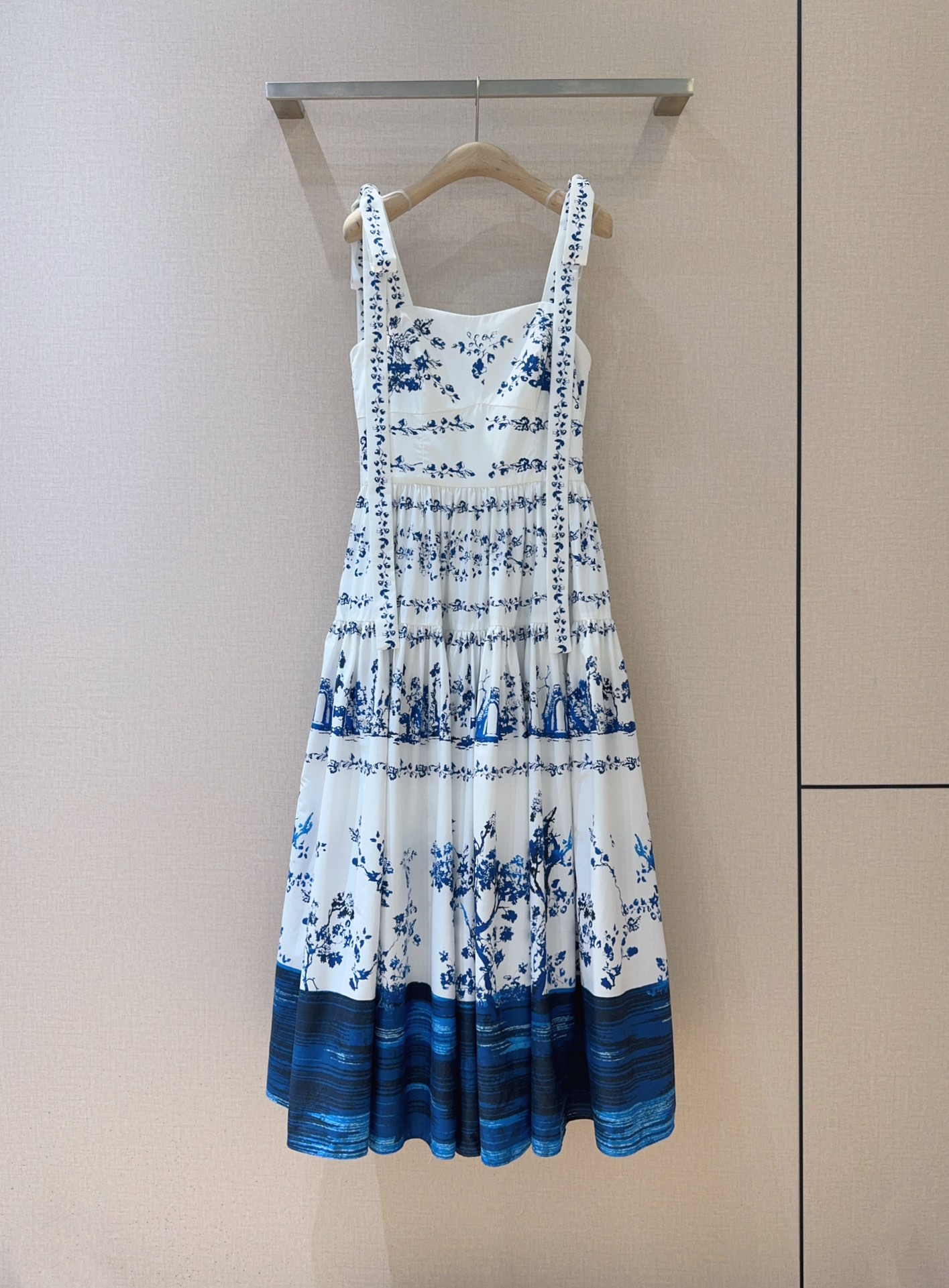 Erdem Blue and White Floral Print Midi Sundress - Elegant Retro Style 2 i1742809651 7082 0