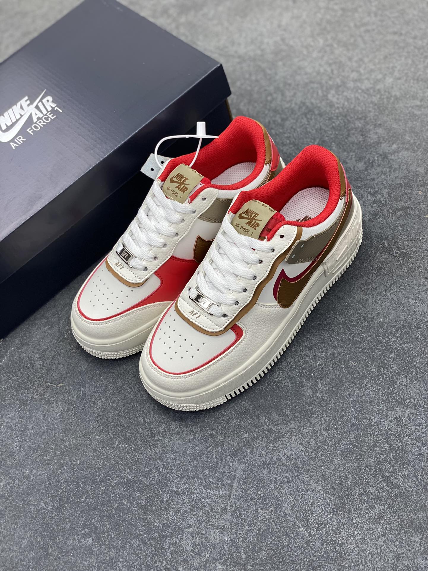 图片[8]-NK Air Force 1 Shadow 轻量增高低帮百搭板鞋\”拼接马卡龙\” 全新少女系解构主义设计双层轻量EVA发泡中底+防滑RB橡胶外圈底鞋底 原楦头原纸板 打造纯正空军版型 专注外贸渠道 全掌内置蜂窝气垫 原盒配件 原厂中底钢印、拉帮完美 货号：HQ3400-030 尺码：35.5 36 36.5 37.5 38 38.5 39 40 40.5 41 42-选品中心