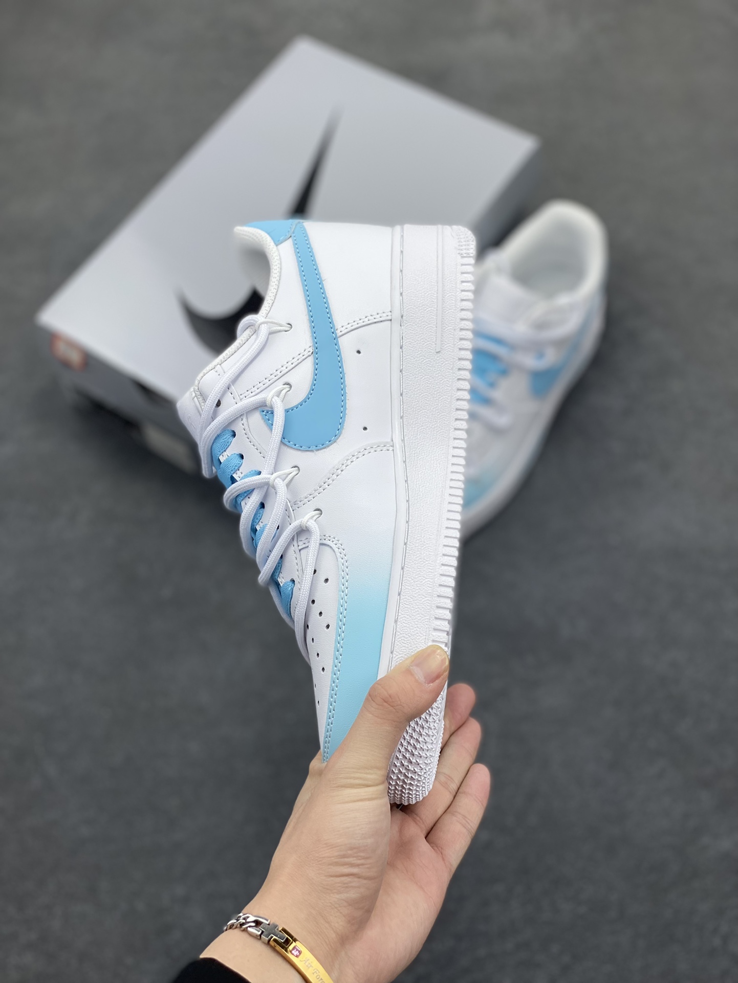 图片[3]-Nike Air Force 1 Low’07 冰蓝莫吉托 空军一号绑带低帮休闲板鞋 定制皮料 定制鞋盒 配件齐全 原楦原纸板 纯正空军版型 内置全掌气垫 货号：CQ2288-801 尺码：36 36.5 37.5 38 38.5 39 40 40.5 41 42 42.5 43 44 44.5 45-选品中心