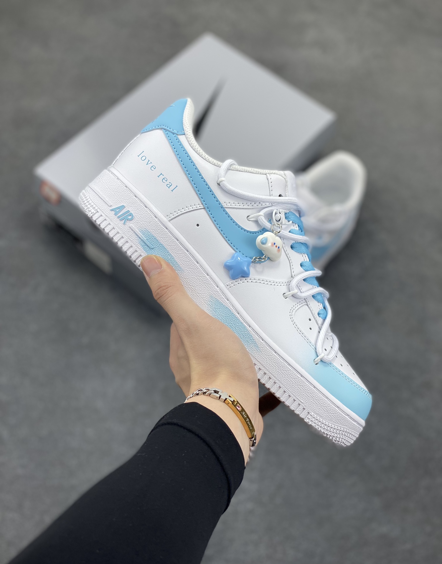 Nike Air Force 1 Low’07 冰蓝莫吉托 空军一号绑带低帮休闲板鞋 定制皮料 定制鞋盒 配件齐全 原楦原纸板 纯正空军版型 内置全掌气垫 货号:CQ2288-801 尺码:36 36.5 37.5 38 38.5 39 40 40.5 41 42 42.5 43 44 44.5 45-选品中心