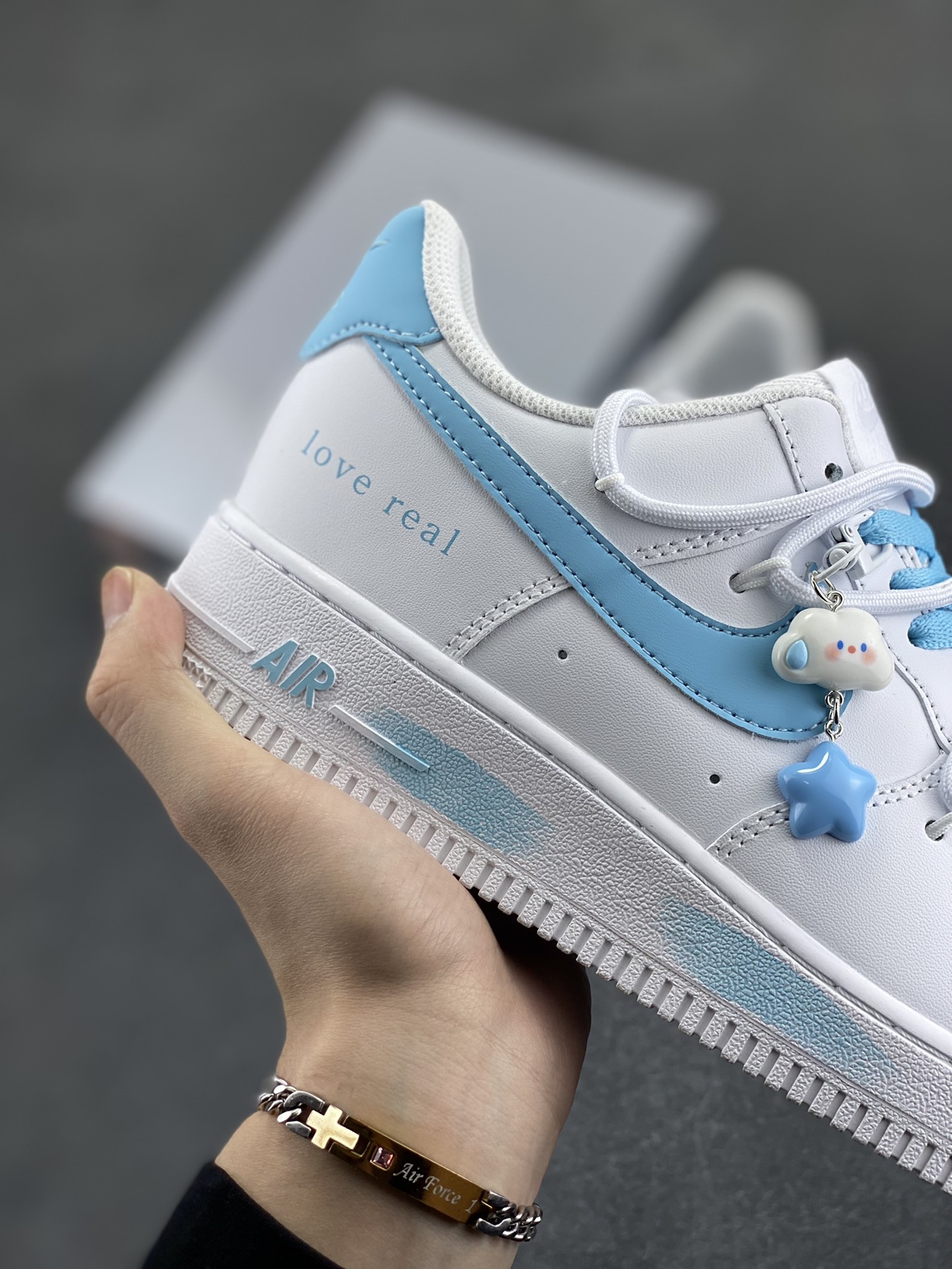 图片[6]-Nike Air Force 1 Low’07 冰蓝莫吉托 空军一号绑带低帮休闲板鞋 定制皮料 定制鞋盒 配件齐全 原楦原纸板 纯正空军版型 内置全掌气垫 货号：CQ2288-801 尺码：36 36.5 37.5 38 38.5 39 40 40.5 41 42 42.5 43 44 44.5 45-选品中心