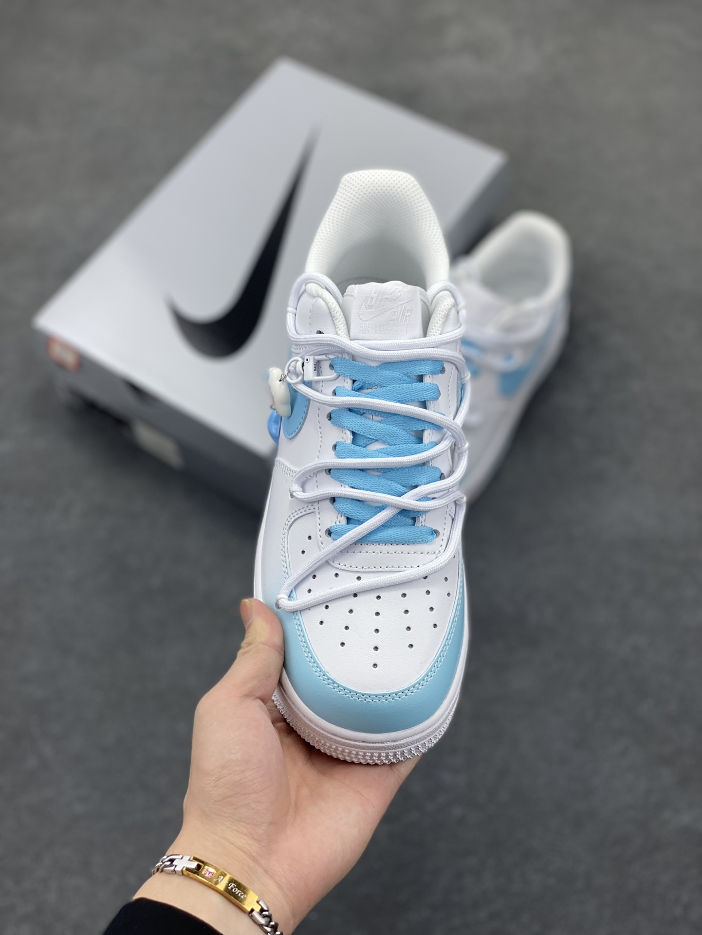 图片[2]-Nike Air Force 1 Low’07 冰蓝莫吉托 空军一号绑带低帮休闲板鞋 定制皮料 定制鞋盒 配件齐全 原楦原纸板 纯正空军版型 内置全掌气垫 货号：CQ2288-801 尺码：36 36.5 37.5 38 38.5 39 40 40.5 41 42 42.5 43 44 44.5 45-选品中心