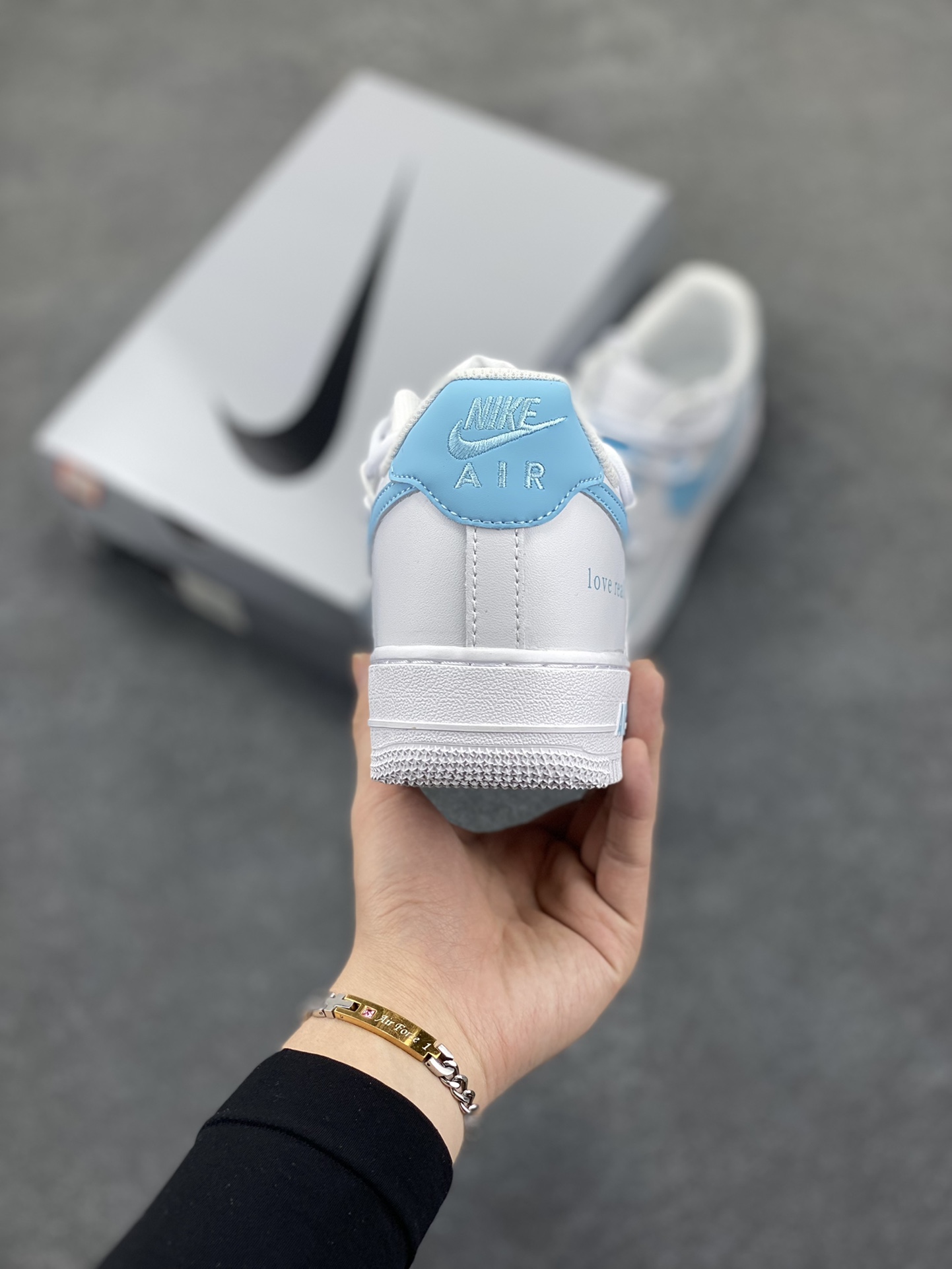 图片[4]-Nike Air Force 1 Low’07 冰蓝莫吉托 空军一号绑带低帮休闲板鞋 定制皮料 定制鞋盒 配件齐全 原楦原纸板 纯正空军版型 内置全掌气垫 货号：CQ2288-801 尺码：36 36.5 37.5 38 38.5 39 40 40.5 41 42 42.5 43 44 44.5 45-选品中心