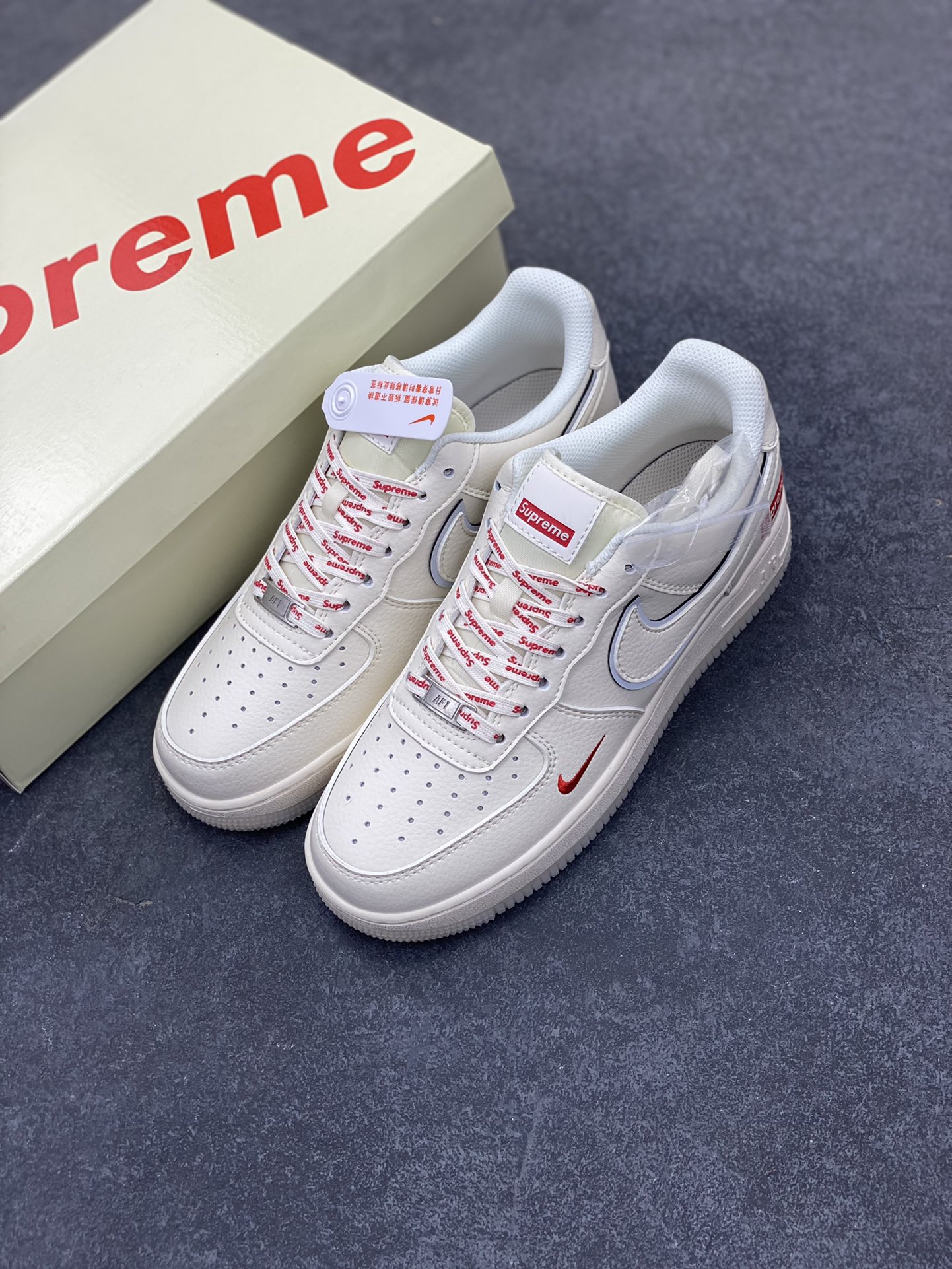 图片[8]-NIke Air Force 1 \’07 Low “Supreme联名——米白水晶”空军一号 低帮 运动鞋 休闲鞋 折边针车 工艺难度大 原楦头原纸板 原装鞋盒 定制五金配件 内置全掌气垫 原厂鞋底 货号：XZ6188-715 尺码：36 36.5 37.5 38 38.5 39 40 40.5 41 42 42.5 43 44 44.5 45-选品中心