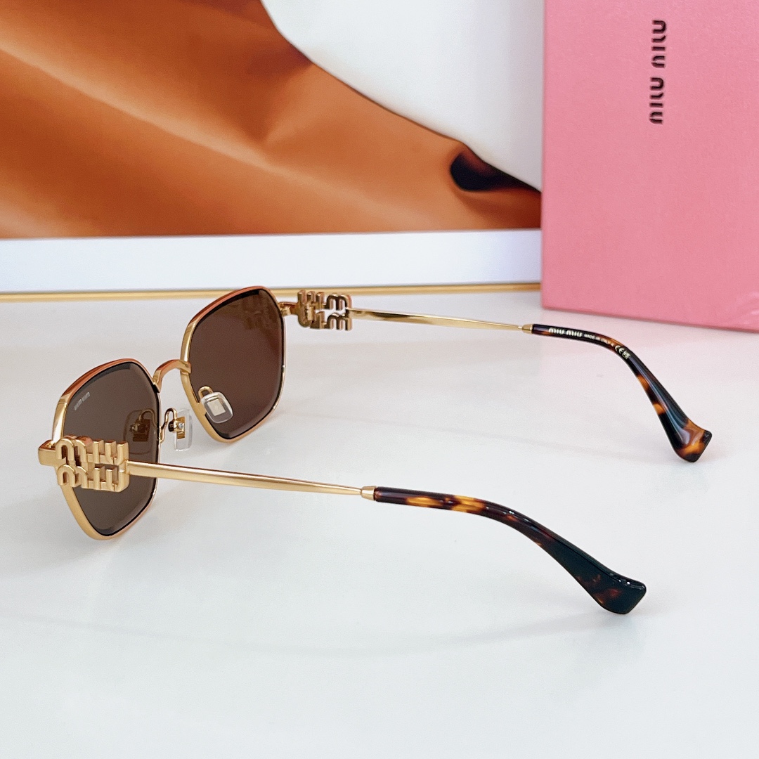  MIU MIU
MOD：MU55ZS
Size：60口18 145
🔝🔝