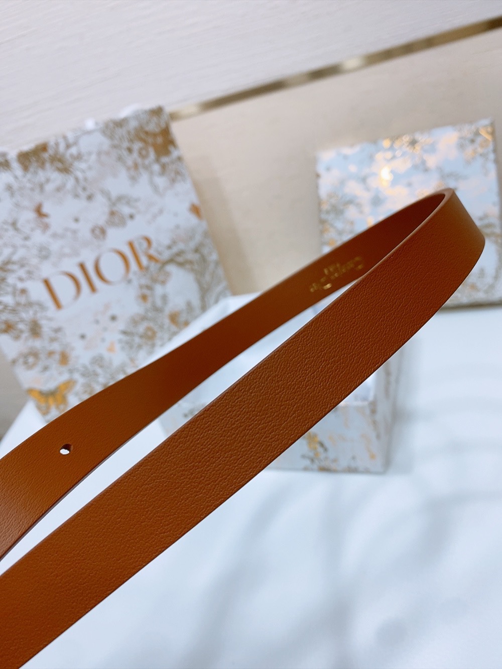 Dior 宽 1.8cm · 代购级 迪奥 Dior Nœud de Dior 腰带 蝴蝶钻扣 宽度18毫米