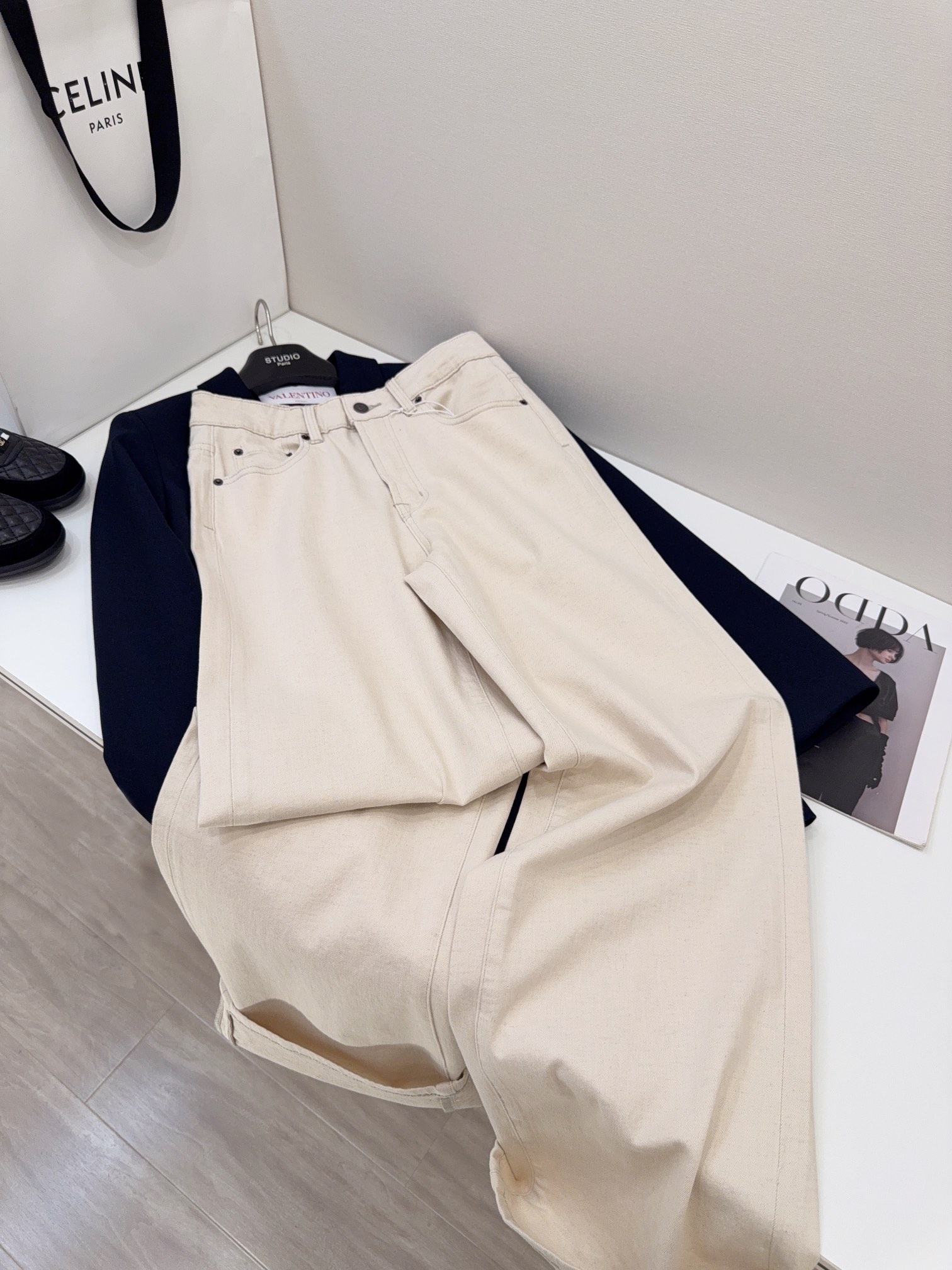 NO:335120,None else!  !  !  Different market goods!  I have followed a little bit of the purchase order for you. The fabric is customized for customers. There are many things that you want, and it is very scarce. It is not a bad market product!  You all know, why is Row's stuff so popular?  The main feature is a style and fabric. The two complement each other and make it synonymous with 