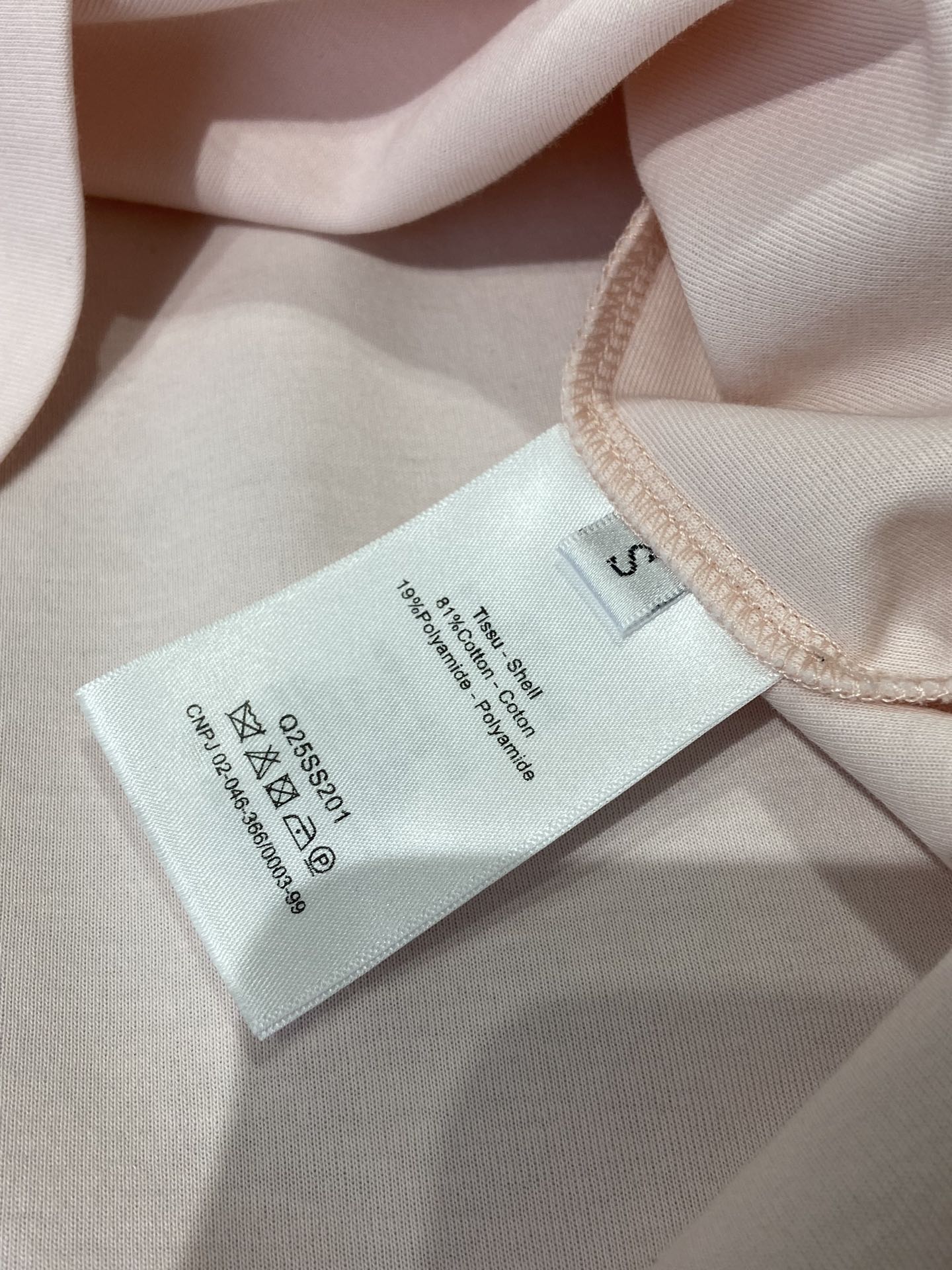 BV Rabbit Nail T-shirt: Stylish Update for Spring and Summer Fashion - 图片 5