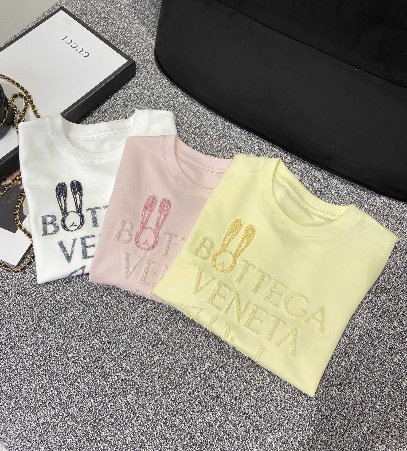 BV Rabbit Nail T-shirt: Stylish Update for Spring and Summer - 图片 8