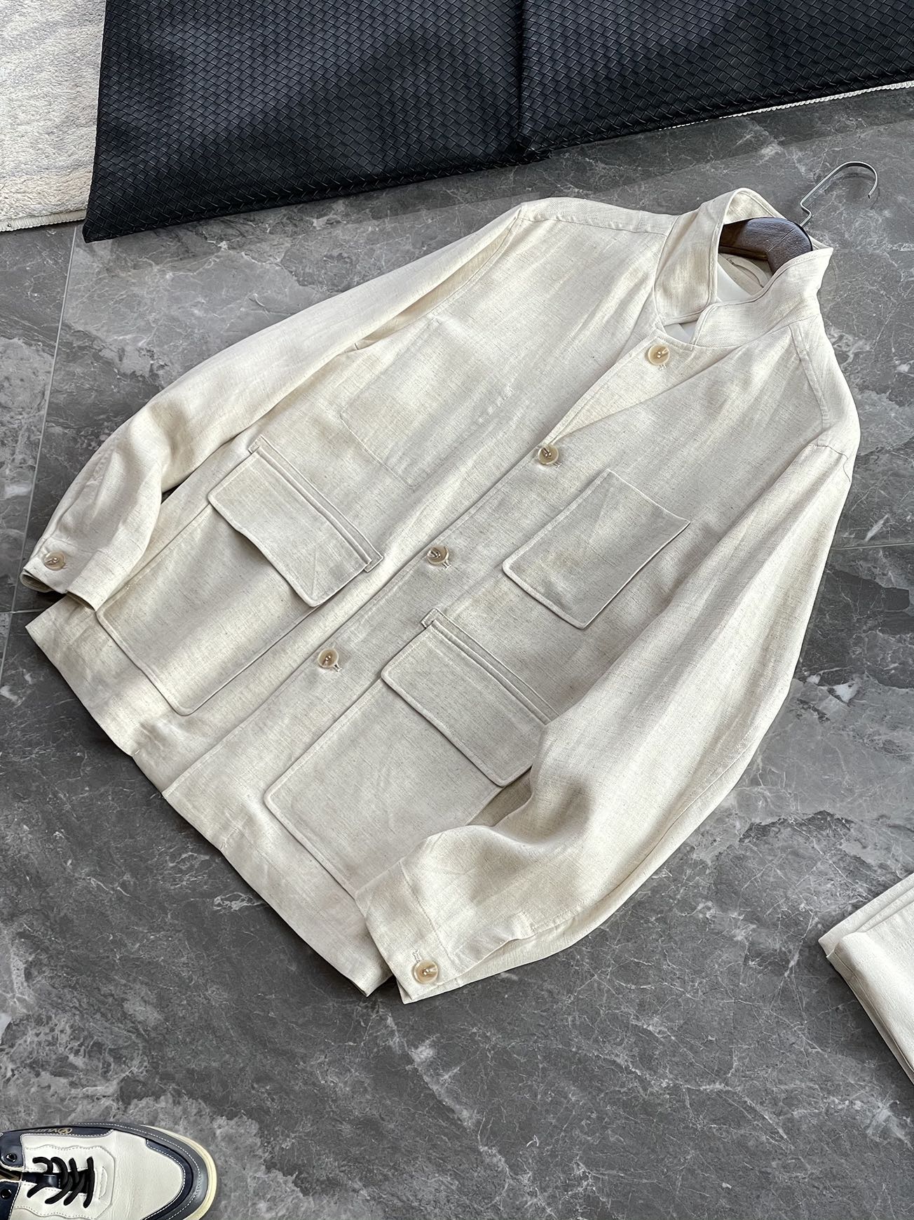 bc家 ss春季新款进口莱赛尔天然纤维男士经典翻驳领西装夹克外套 bc家高端系列，面料采用79.1%莱赛