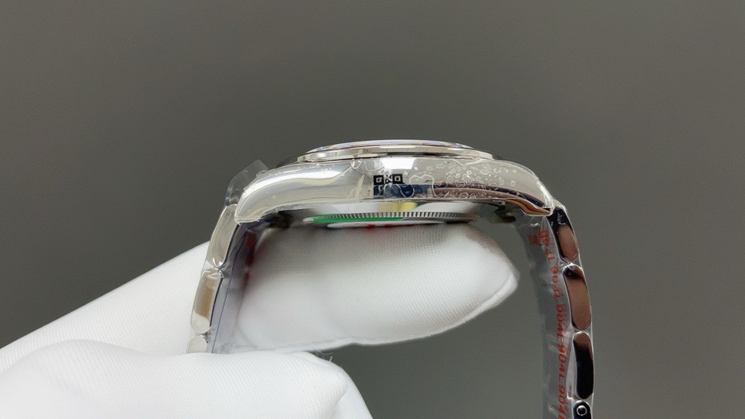 Rolex 今日推荐 新款冰蓝迪 配NFC芯片感应保卡 40mm 顺调4131机