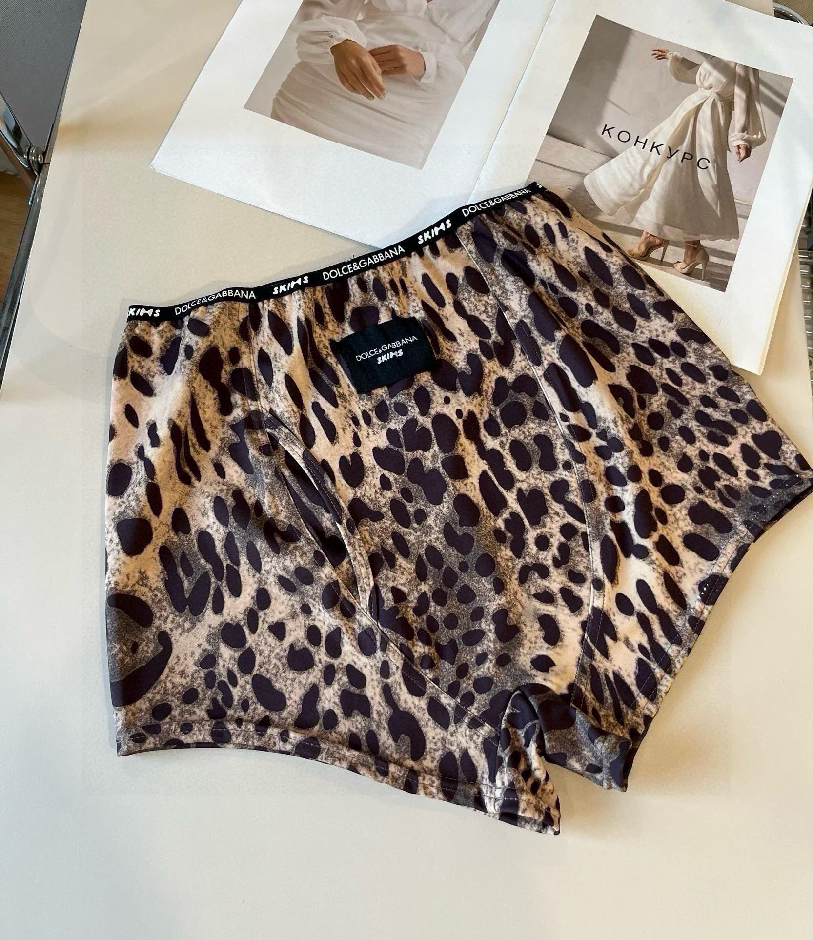 IT’S 196. D.G. DUGARBENA’S NEW LACE OF BIKINI, BLACK AND WHITE SML - 图片 4