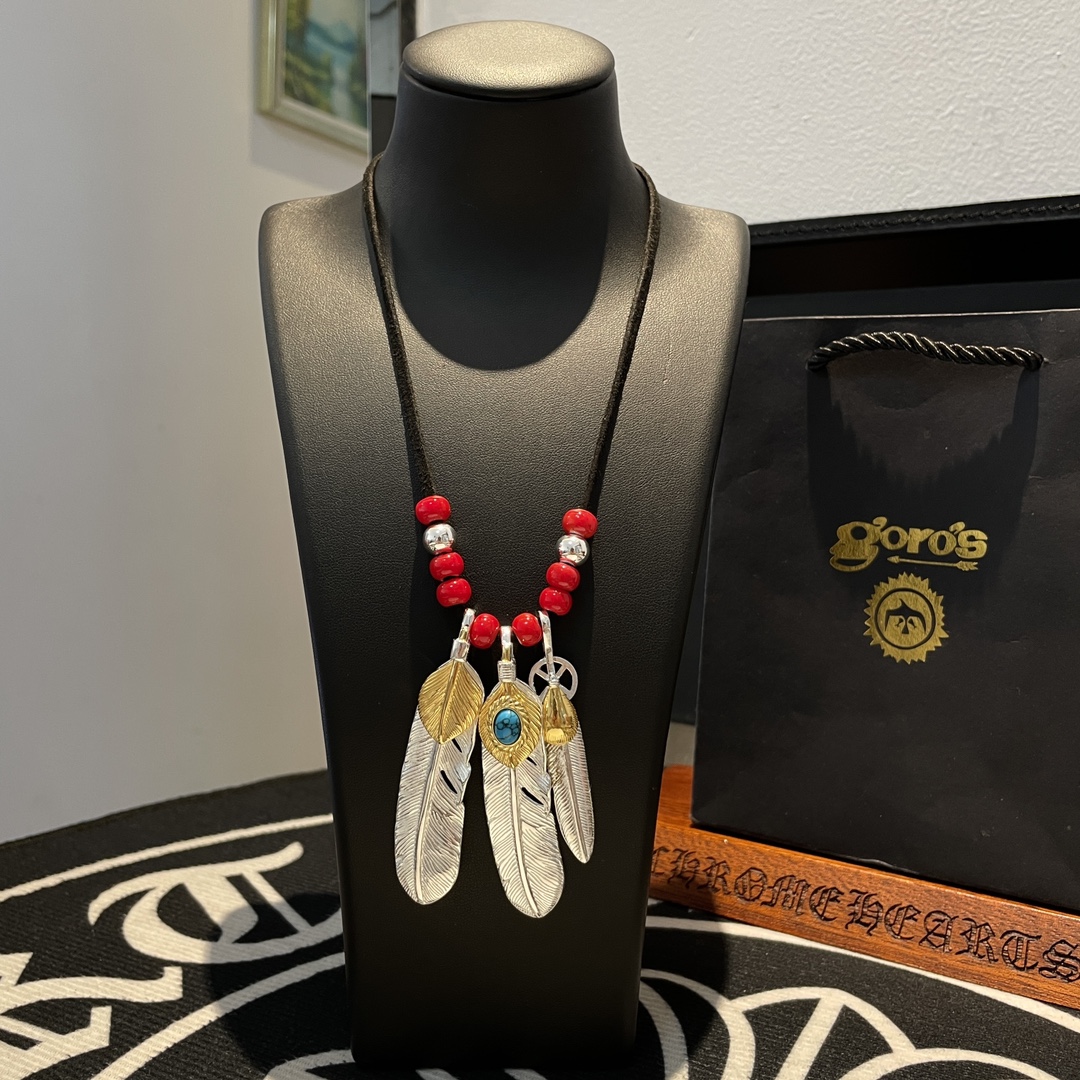 NO:108777,[New Products are on the Shelves] Goro’s Takahashi Goro Leather Rope Glass Feather Pendant, Top Version, Accepted Exclusive Shooting, Focus on the High-end Market, Kuaishou/ins/Xiaohongshu Hot Models, absolutely different from the ordinary version!  The details of the picture product are consistent with ZP!  Original production process, precision quality, purely handmade, authentic model opening, fashion essentials, both men and women can wear, same couple style, rock punk silver style, retro elements, trendy and versatile, same style on the official website, fine jewelry19860909批【新品上架】Goro’s高桥吾郎皮绳琉璃羽毛吊坠,顶级版本,认准独家拍摄,主攻高端市场 ,快手/ins/小红书热门款,绝对区别普通版本！图片产品细节与ZP一致！原版制作工艺 精工品质 纯手工打造 ～正品开模潮流时尚必备 男女均可佩戴 情侣款同款 摇滚朋克泰银风格 复古元素 潮流百搭 官网同款,饰品精品,Jewelry