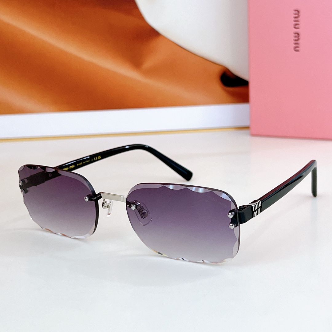 MIU MIU
MOD：MU126AV
Size：62口20 140
🔝🔝