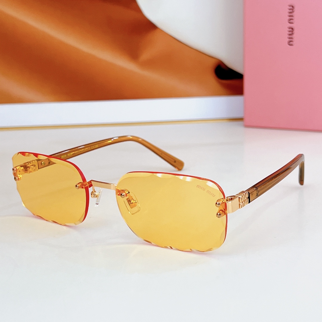  MIU MIU
MOD：MU126AV
Size：62口20 140
🔝🔝