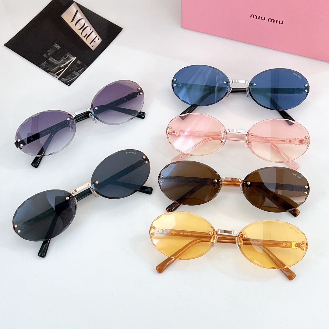  MIU MIU
MOD：MU125AV
Size：62口20 140
🔝🔝