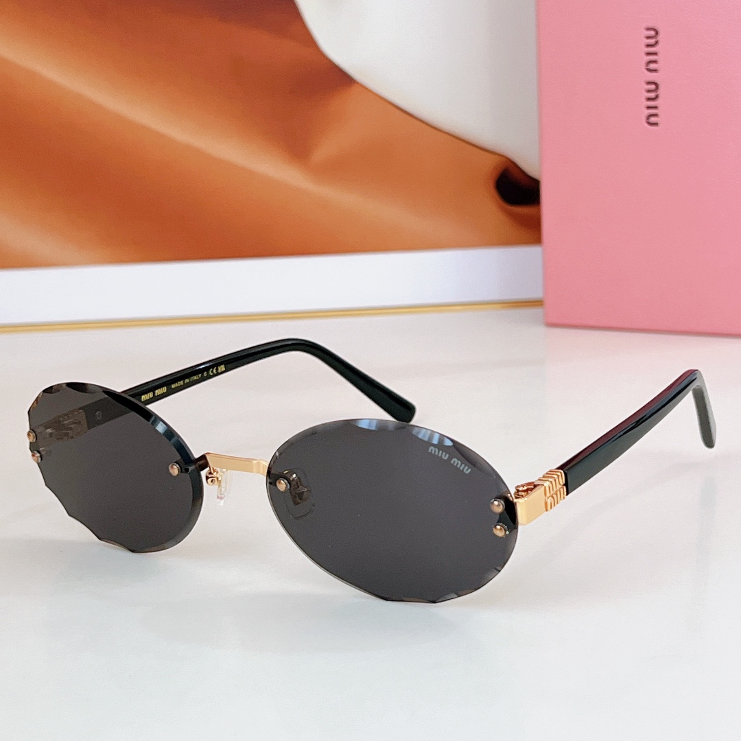  MIU MIU
MOD：MU125AV
Size：62口20 140
🔝🔝