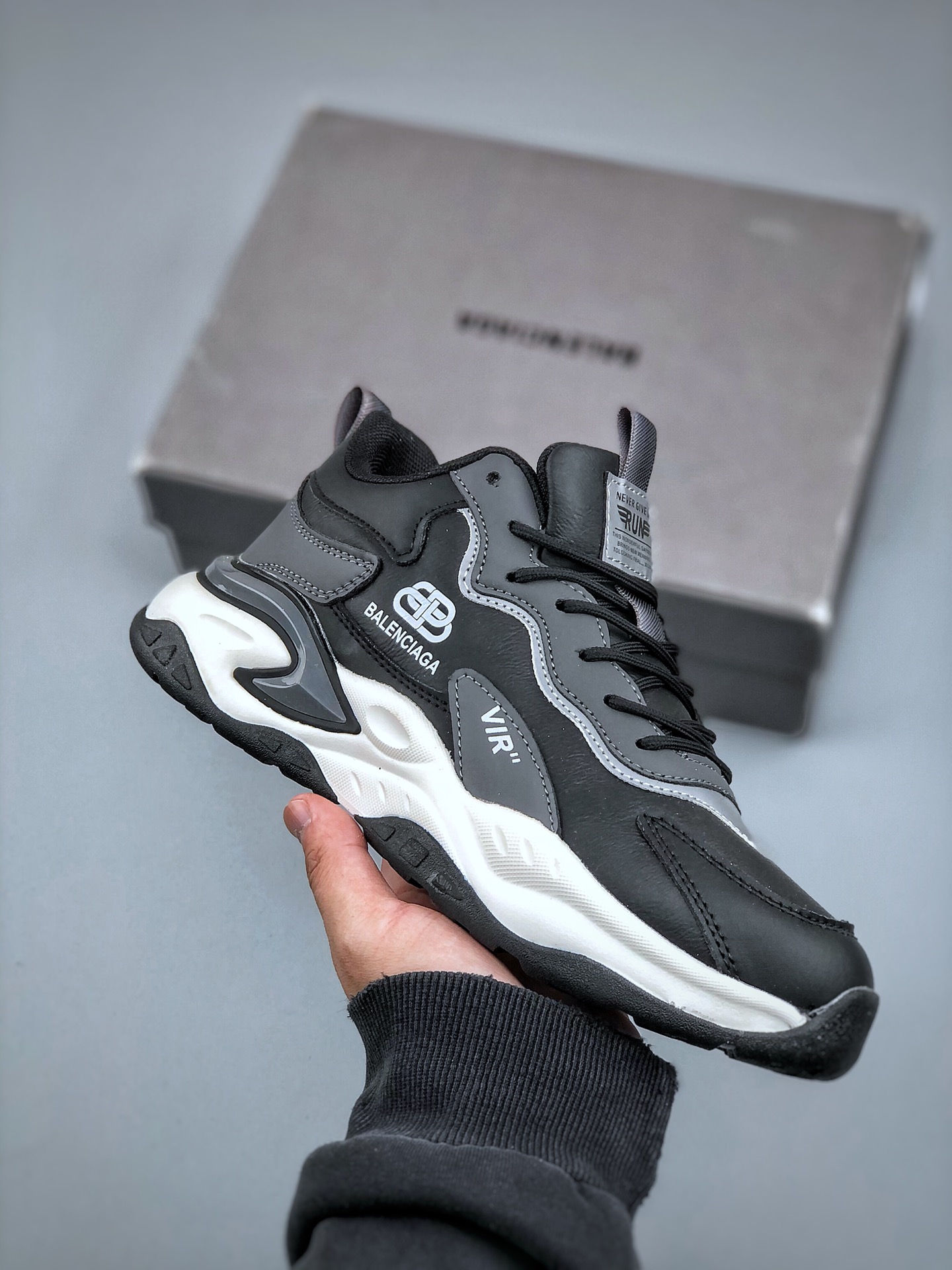 240  23ss巴黎世家BALENCIAGA Sneaker运动休闲鞋系列低帮潮流风百搭休闲运动鞋