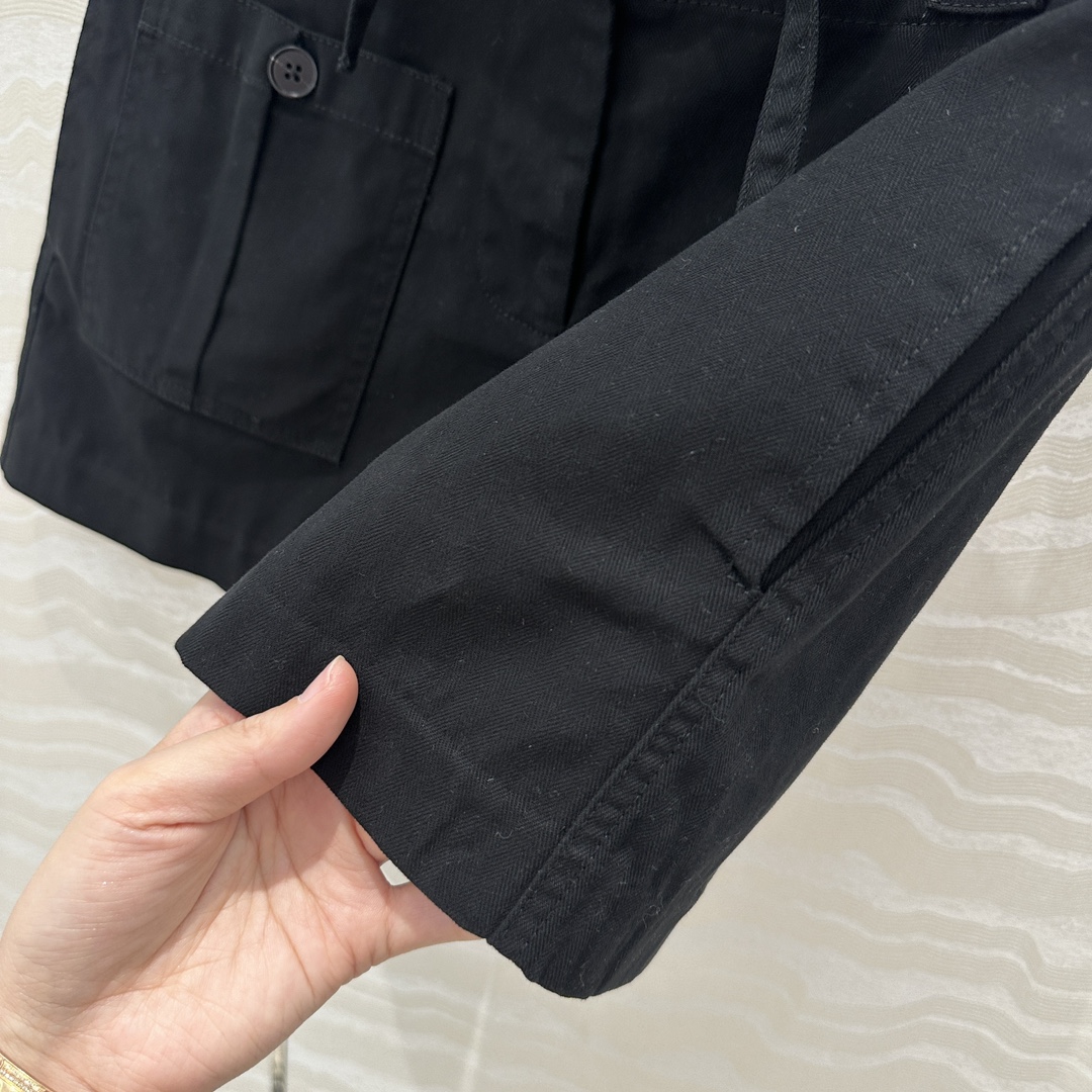 独家首发❤️原单品质，PR长期主义穿搭！知识分子时髦工装小短裤！配送金属扣腰带，山系工装口袋设计，甜酷兼