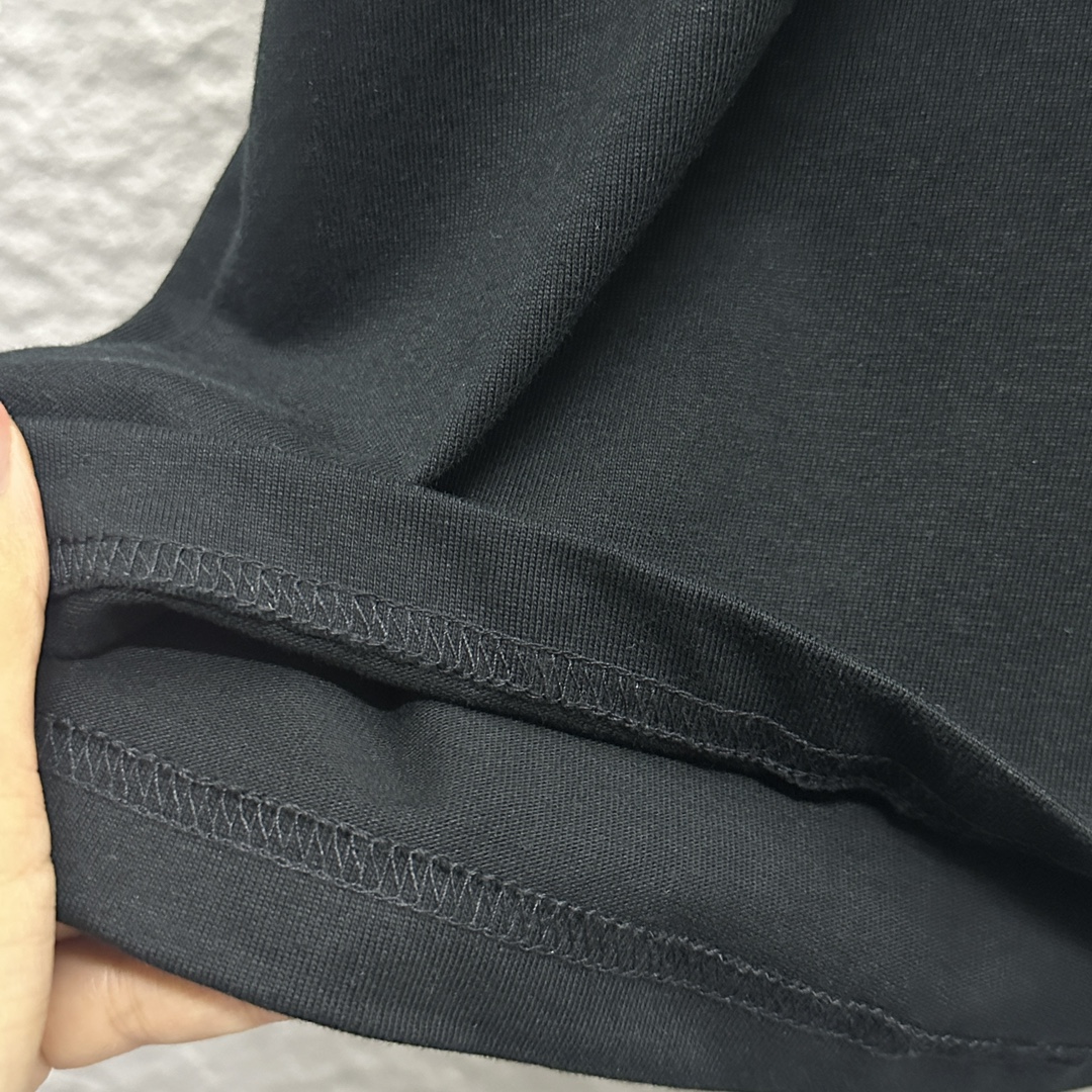 New Spring 2025 Classic Rainbow Letter Stamp T-shirts in Various Sizes and Colors - 图片 8