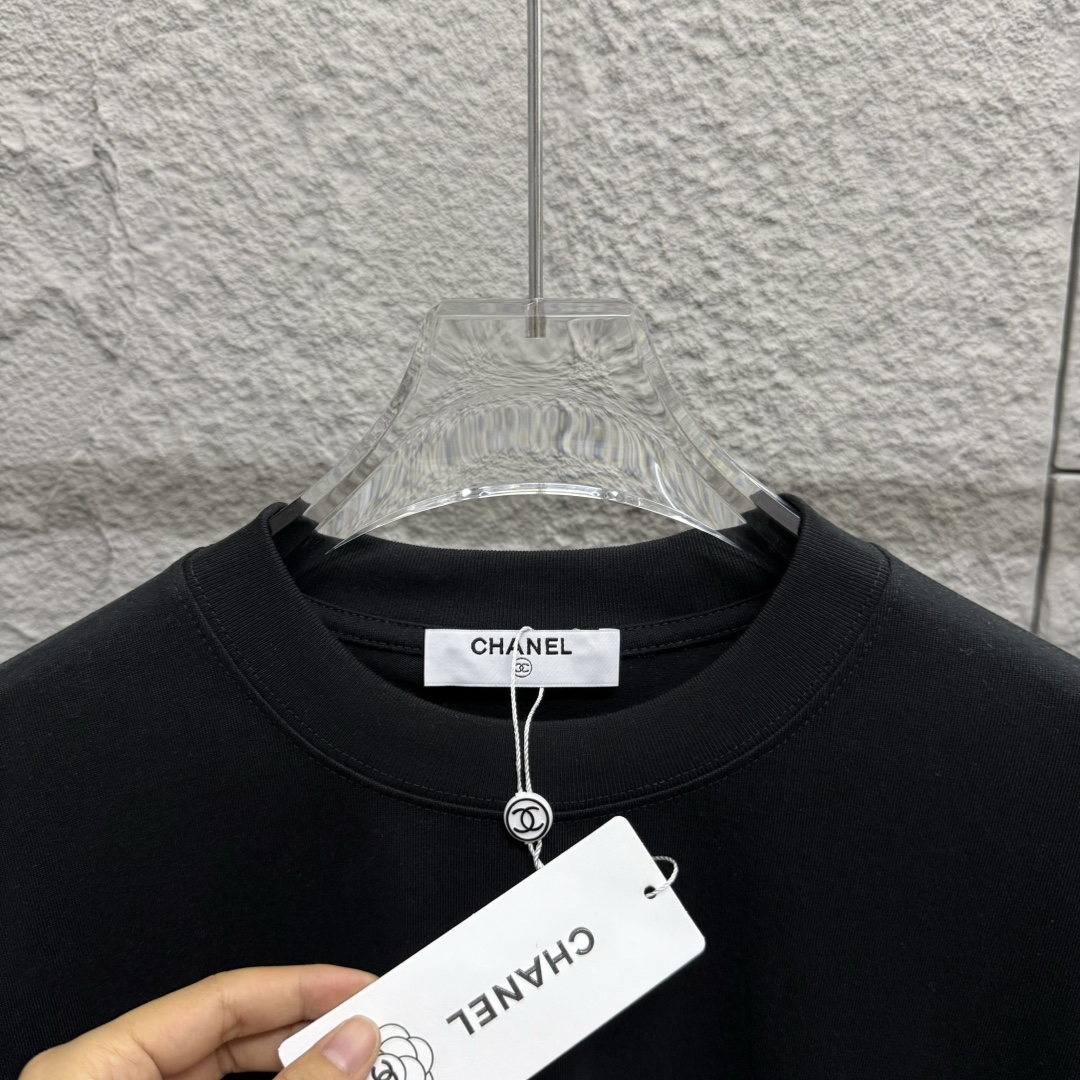 New Spring 2025 Classic Rainbow Letter Stamp T-shirts in Various Sizes and Colors - 图片 4