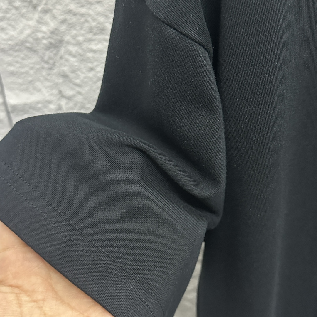 New Spring 2025 Classic Rainbow Letter Stamp T-shirts in Various Sizes and Colors - 图片 7