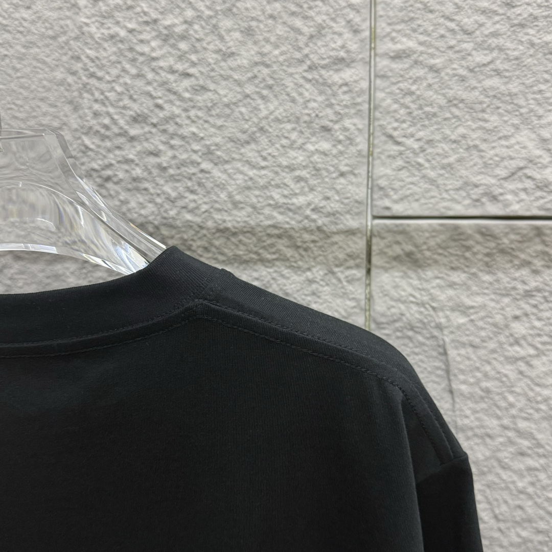 New Spring 2025 Classic Rainbow Letter Stamp T-shirts in Various Sizes and Colors - 图片 6