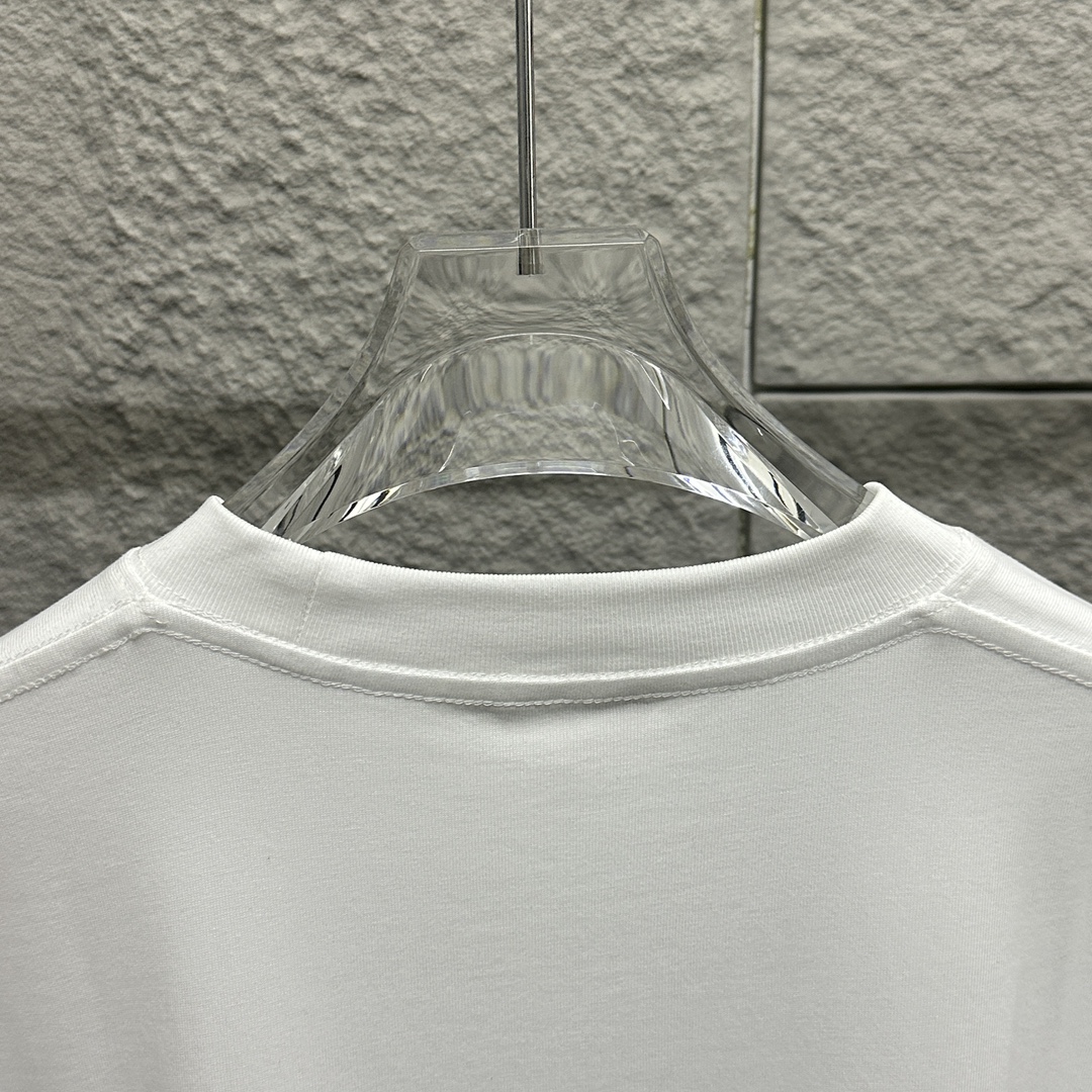 Customized T-shirts in Classic Colors for Spring 2025: Sizes and Pricing. - 图片 5