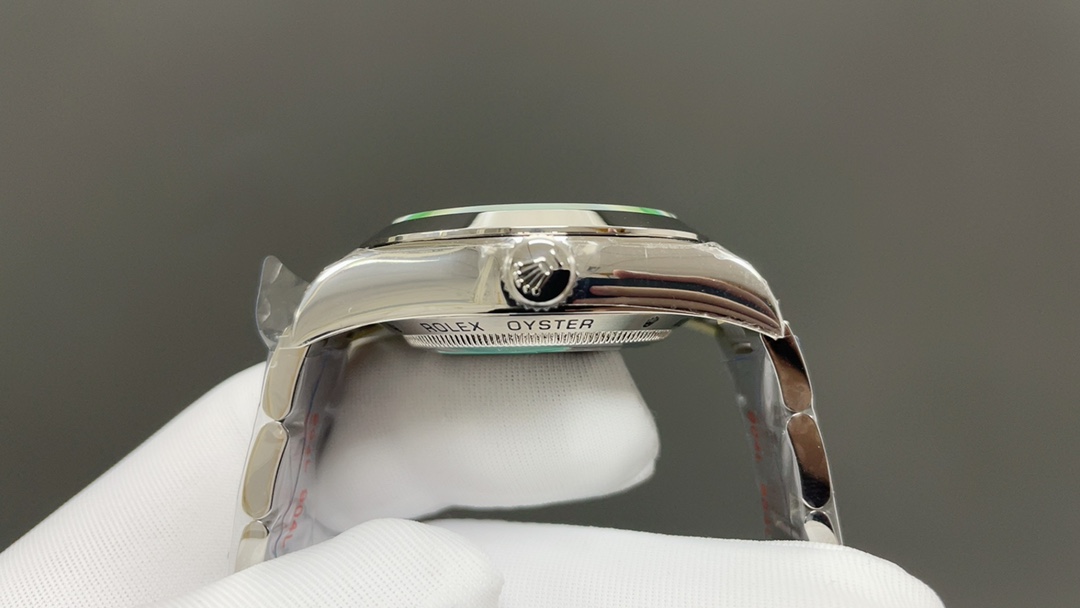 Rolex 劳力士 三码合一 附带NFC感应 116400闪电针 绿玻璃904L