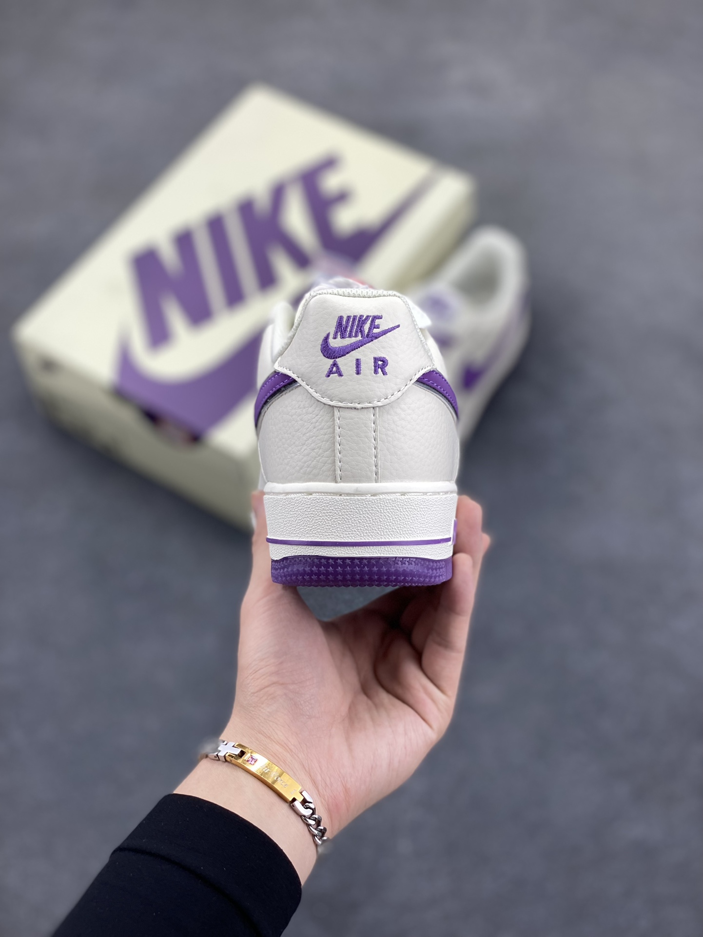 图片[4]-Nike Air Force 1 Low 米紫双色底 满天星空军一号低帮休闲板鞋 3M反光 水晶大底 定制鞋盒 原楦头原纸板 纯正空军版型 内置全掌气垫 货号：JJ0253-010 尺码：36 36.5 37.5 38 38.5 39 40 40.5 41 42 42.5 43 44 44.5 45-选品中心