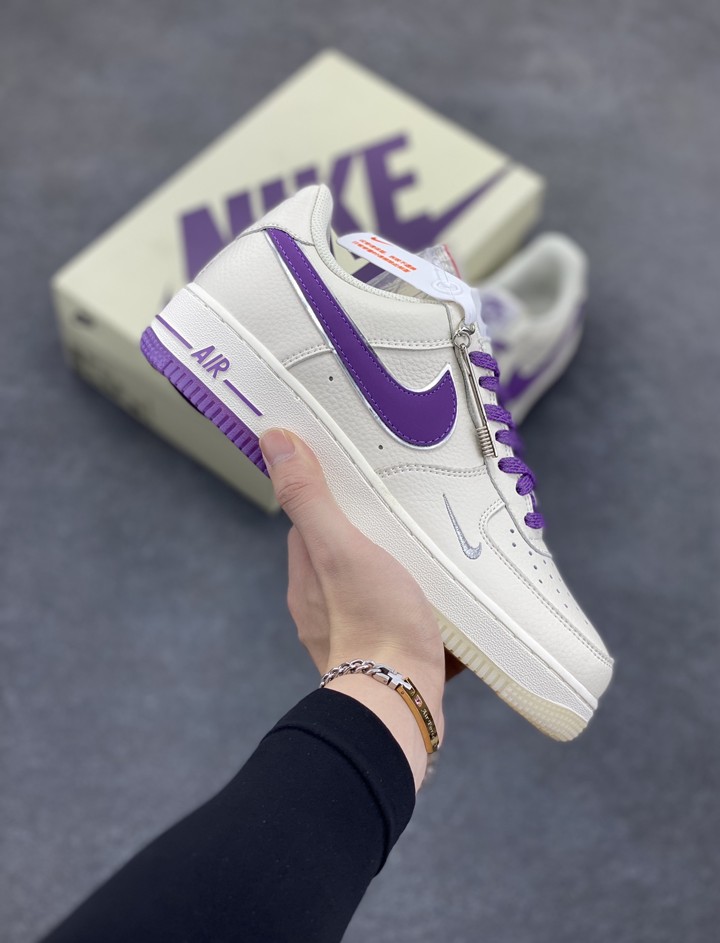 Nike Air Force 1 Low 米紫双色底 满天星空军一号低帮休闲板鞋 3M反光 水晶大底 定制鞋盒 原楦头原纸板 纯正空军版型 内置全掌气垫 货号:JJ0253-010 尺码:36 36.5 37.5 38 38.5 39 40 40.5 41 42 42.5 43 44 44.5 45-选品中心