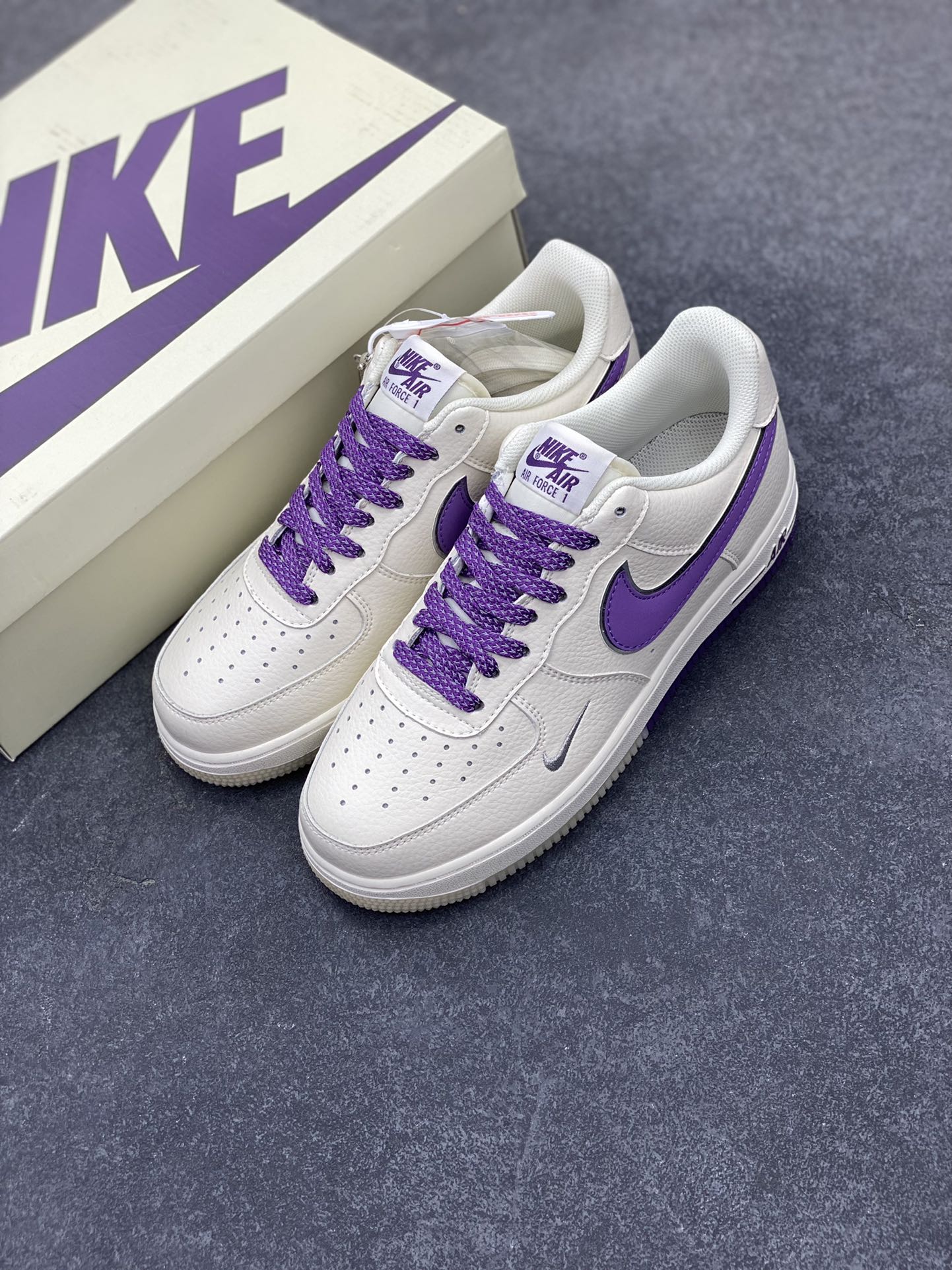 图片[8]-Nike Air Force 1 Low 米紫双色底 满天星空军一号低帮休闲板鞋 3M反光 水晶大底 定制鞋盒 原楦头原纸板 纯正空军版型 内置全掌气垫 货号：JJ0253-010 尺码：36 36.5 37.5 38 38.5 39 40 40.5 41 42 42.5 43 44 44.5 45-选品中心