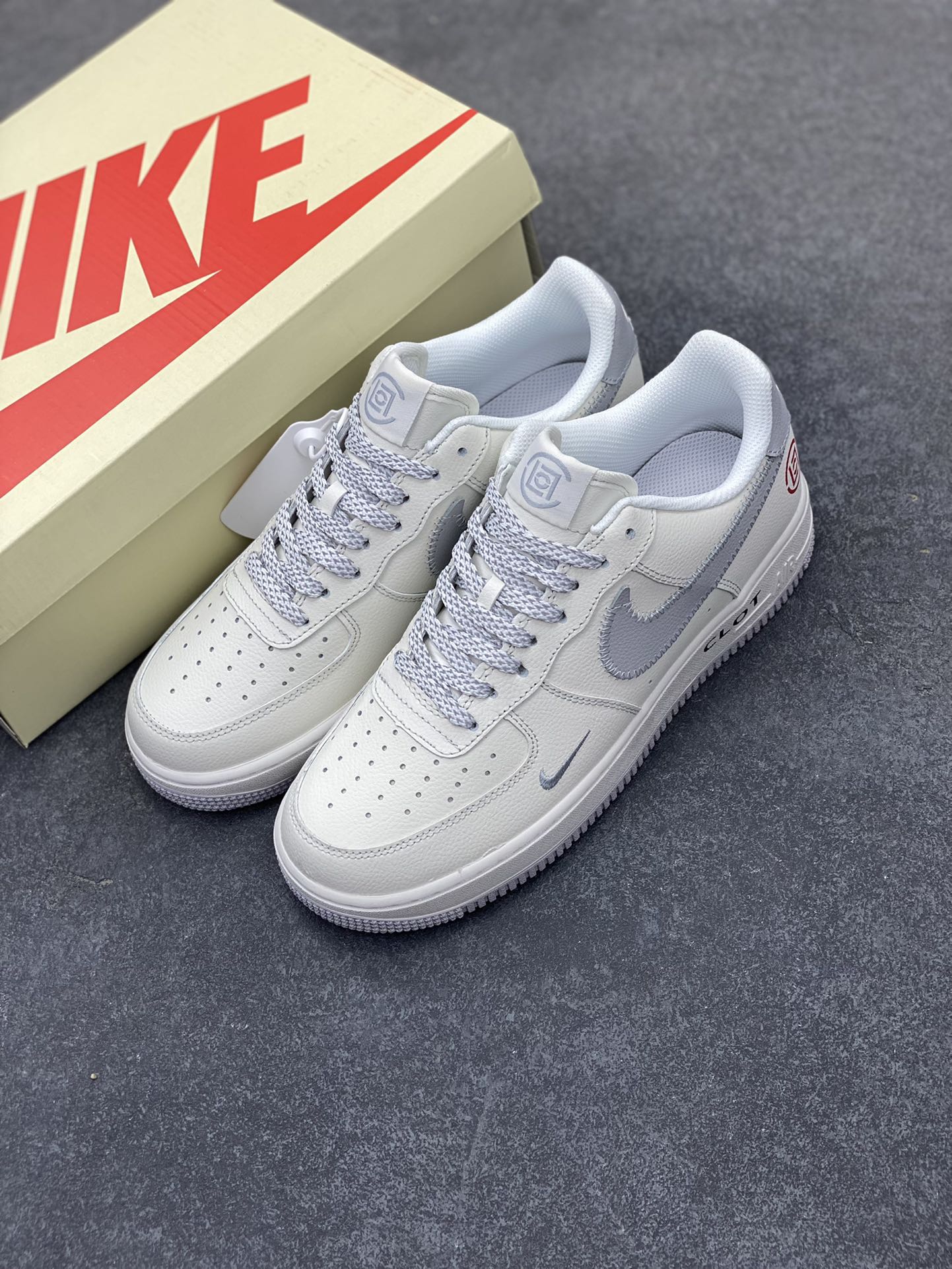 图片[8]-Nike Air Force 1 Low 陈冠希联名 原楦头原纸板 打造纯正空军版型 专注外贸渠道 全掌内置蜂窝气垫 原盒配件 原厂中底钢印、拉帮完美 货号：GX030609 尺码：36 36.5 37.5 38 38.5 39 40 40.5 41 42 42.5 43 44 44.5 45-选品中心