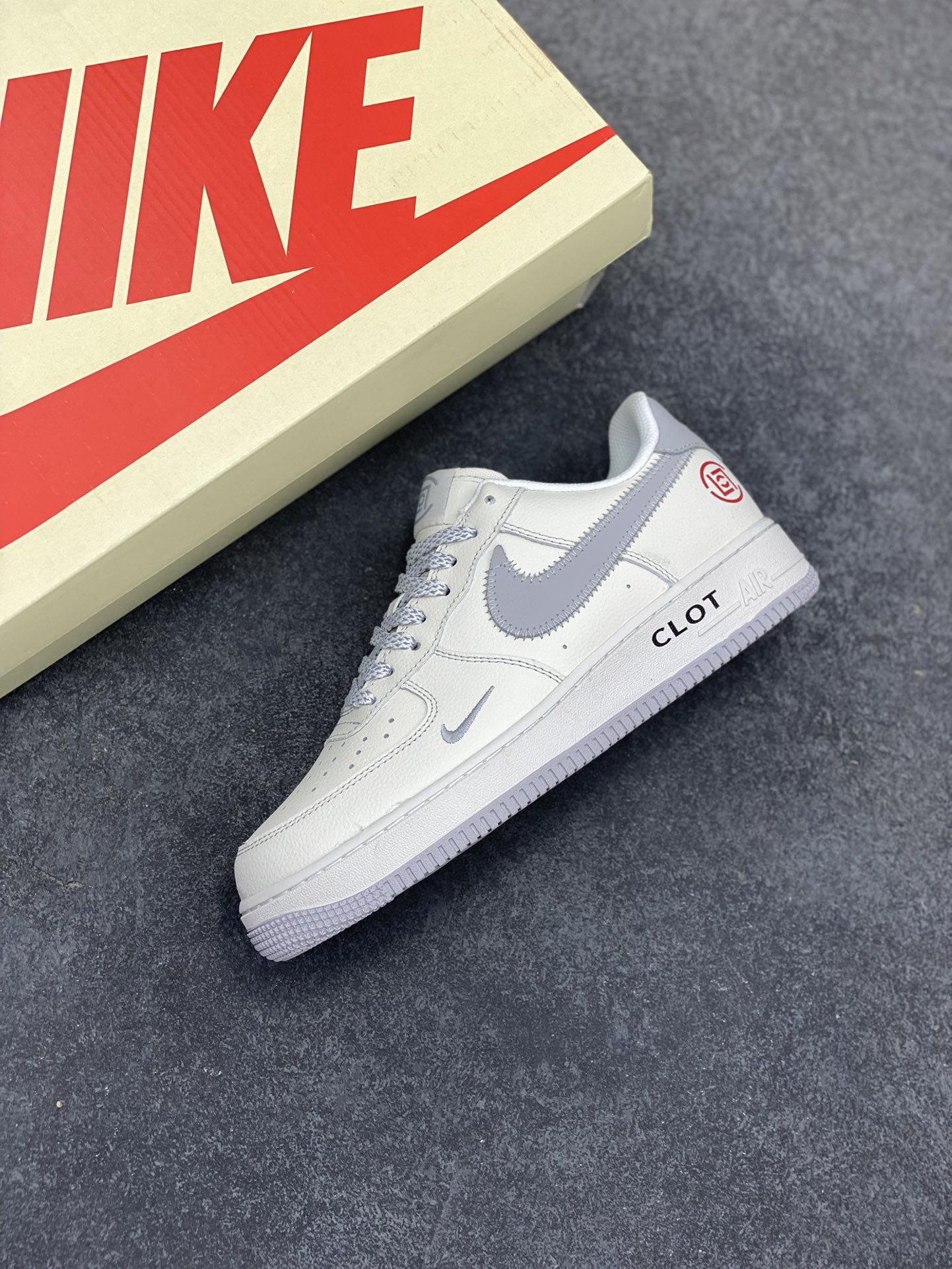 图片[7]-Nike Air Force 1 Low 陈冠希联名 原楦头原纸板 打造纯正空军版型 专注外贸渠道 全掌内置蜂窝气垫 原盒配件 原厂中底钢印、拉帮完美 货号：GX030609 尺码：36 36.5 37.5 38 38.5 39 40 40.5 41 42 42.5 43 44 44.5 45-选品中心