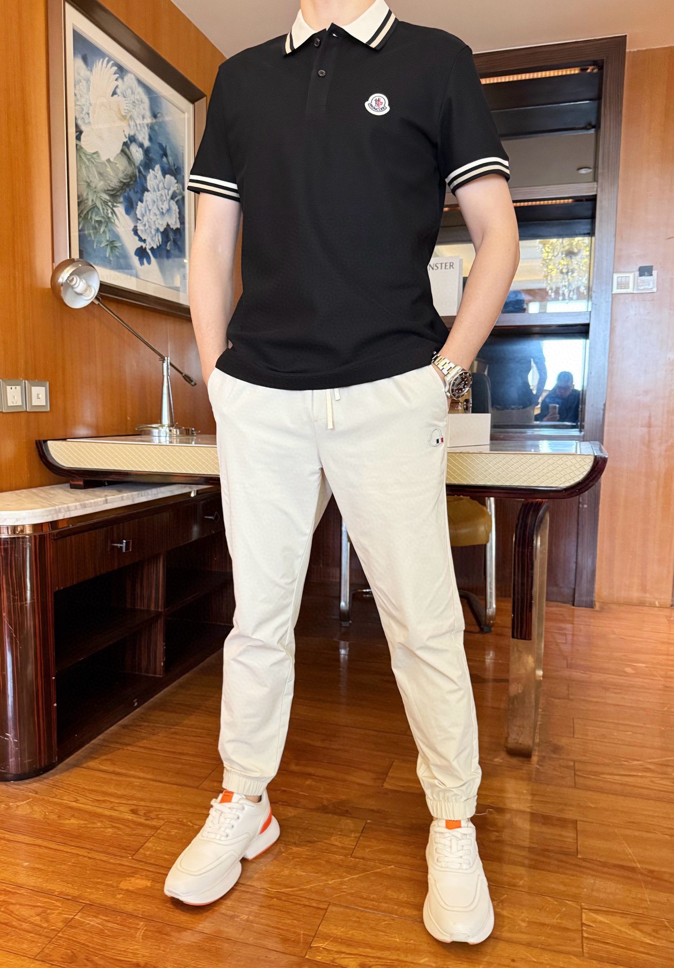 NO:132484,The latest hot casual pants in the counter are shipped, and the most popular items in European and American counters are sold!  Selected imported Italian polyester fiber with straight slim fit foot design, exquisite logo logo on the front pocket and back pocket to show your taste. You are definitely worthy of it. Number 29-38 (model 173/130 wears 31, with Hong Kong Lane Crawford gift box packaging), Moncler, alexander wang19860909蒙口-专柜最新爆款休闲裤出货 欧美专柜热销单品！精选意大利进口聚酯纤维搭配直筒修身束脚设计,前袋下和后口袋精致logo标志彰显品味 您绝对值得拥有.码数29-38（模特173/130穿31,配香港连卡佛礼盒包装）,,Moncler,alexander wang,Men's clothing