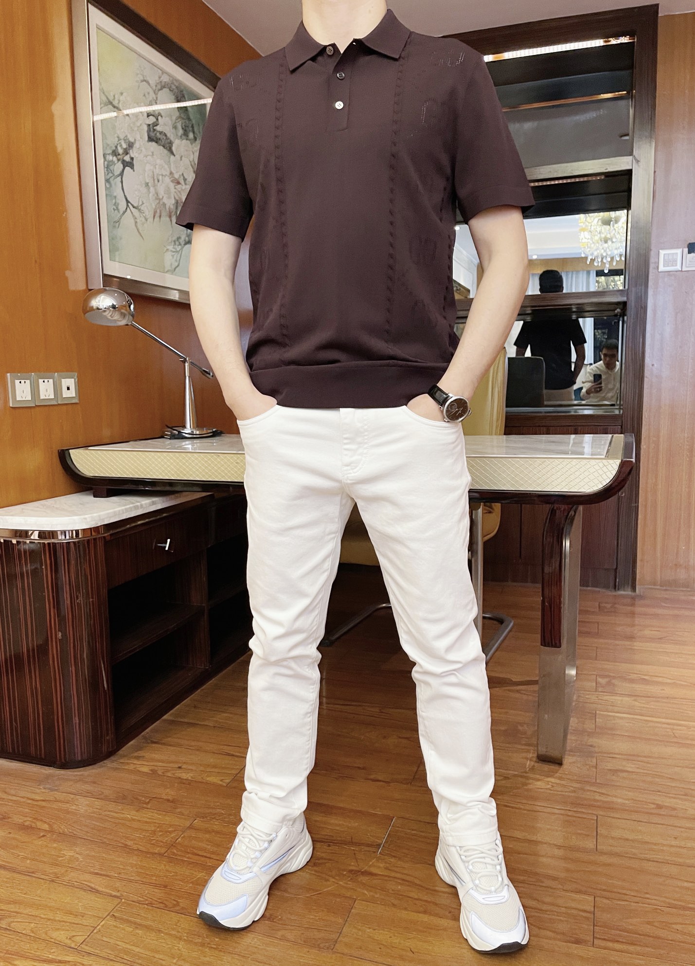 NO:132492,Guqi - the latest hot-selling Polo in the counter is shipped, and the hot-selling items in European and American counters!  Selected Italian imported Yilit fabrics with simple and elegant designs, the hollow double G logo shows elegance, and there is no need to say much about the effect of the upper body. The number of codes is 48-56 (model 173/130 wears 48, with Hong Kong Lane Crawford gift box packaging), alexander wang19860909古琦-专柜最新爆款Polo出货 欧美专柜热销单品！精选意大利进口伊力特面料搭配简约大方的设计,镂空的双G标志相当彰显雅致 上身效果不用多说.码数48-56（模特173/130穿48、配香港连卡佛礼盒包装）,,alexander wang,Men's clothing