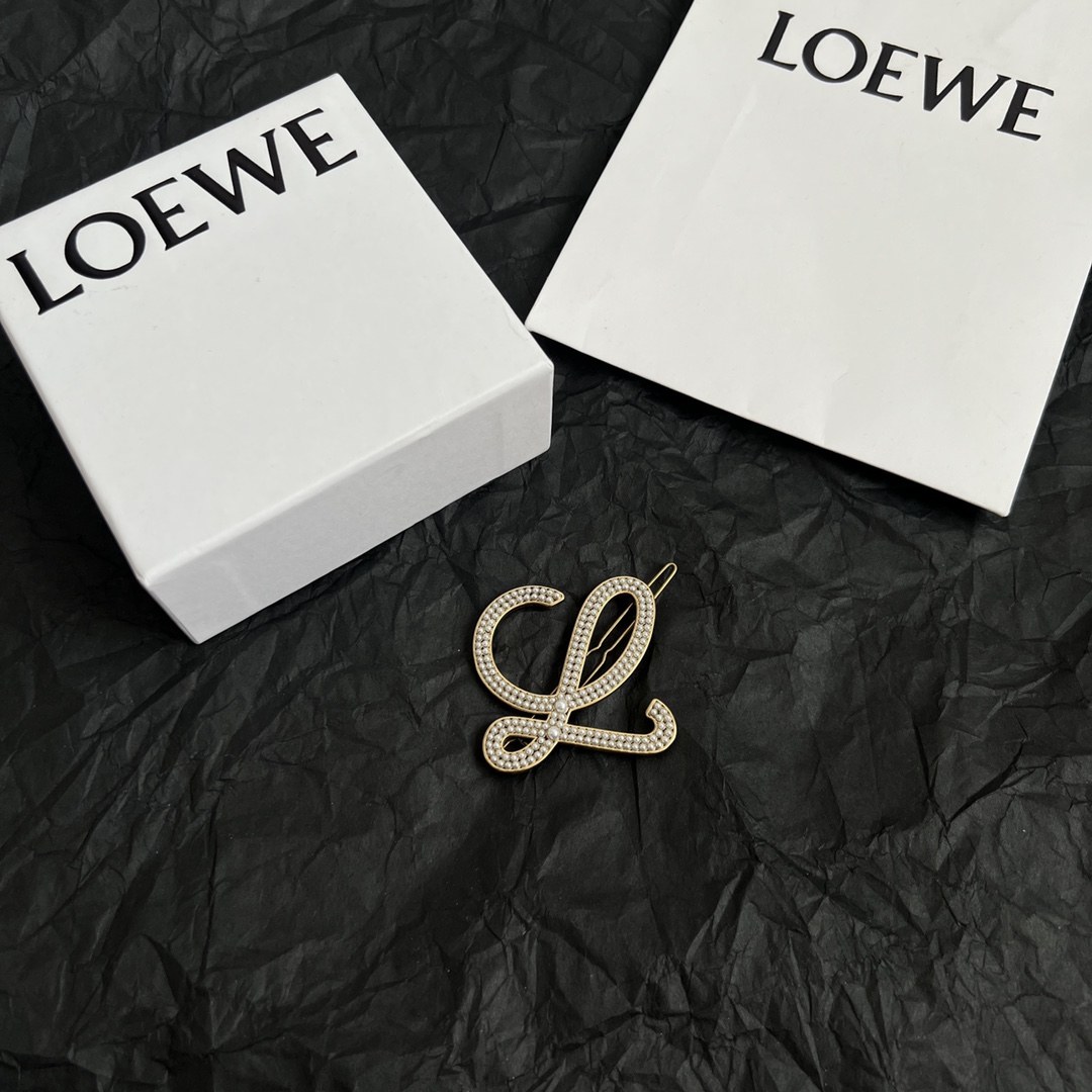 “188 Loewe Z-Bronze Hairpins: Perfectly Carved Detail for Versatile Wear” - 图片 1