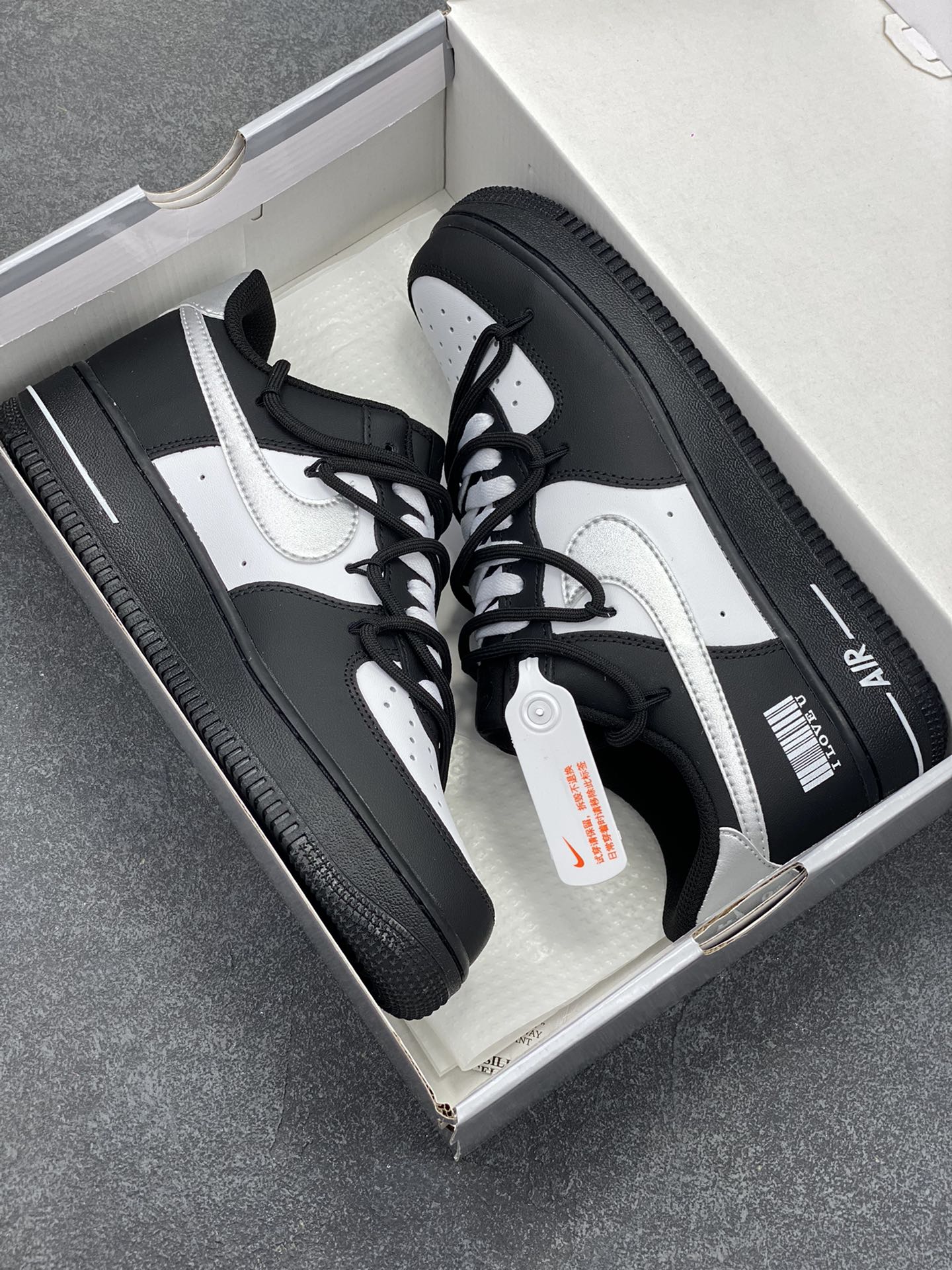 图片[9]-Nike Air Force 1 Low’07 银翼熊猫 空军一号绑带低帮休闲板鞋 定制皮料 定制鞋盒 配件齐全 原楦原纸板 纯正空军版型 内置全掌气垫 货号：ZH0316-064 尺码：36 36.5 37.5 38 38.5 39 40 40.5 41 42 42.5 43 44 44.5 45-选品中心