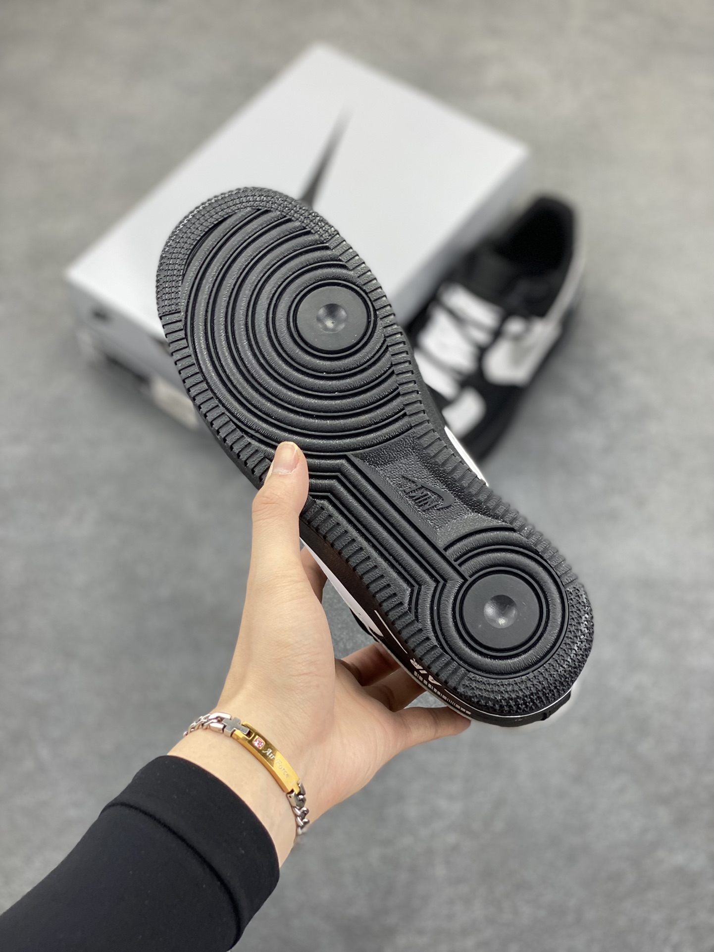 图片[5]-Nike Air Force 1 Low’07 银翼熊猫 空军一号绑带低帮休闲板鞋 定制皮料 定制鞋盒 配件齐全 原楦原纸板 纯正空军版型 内置全掌气垫 货号：ZH0316-064 尺码：36 36.5 37.5 38 38.5 39 40 40.5 41 42 42.5 43 44 44.5 45-选品中心