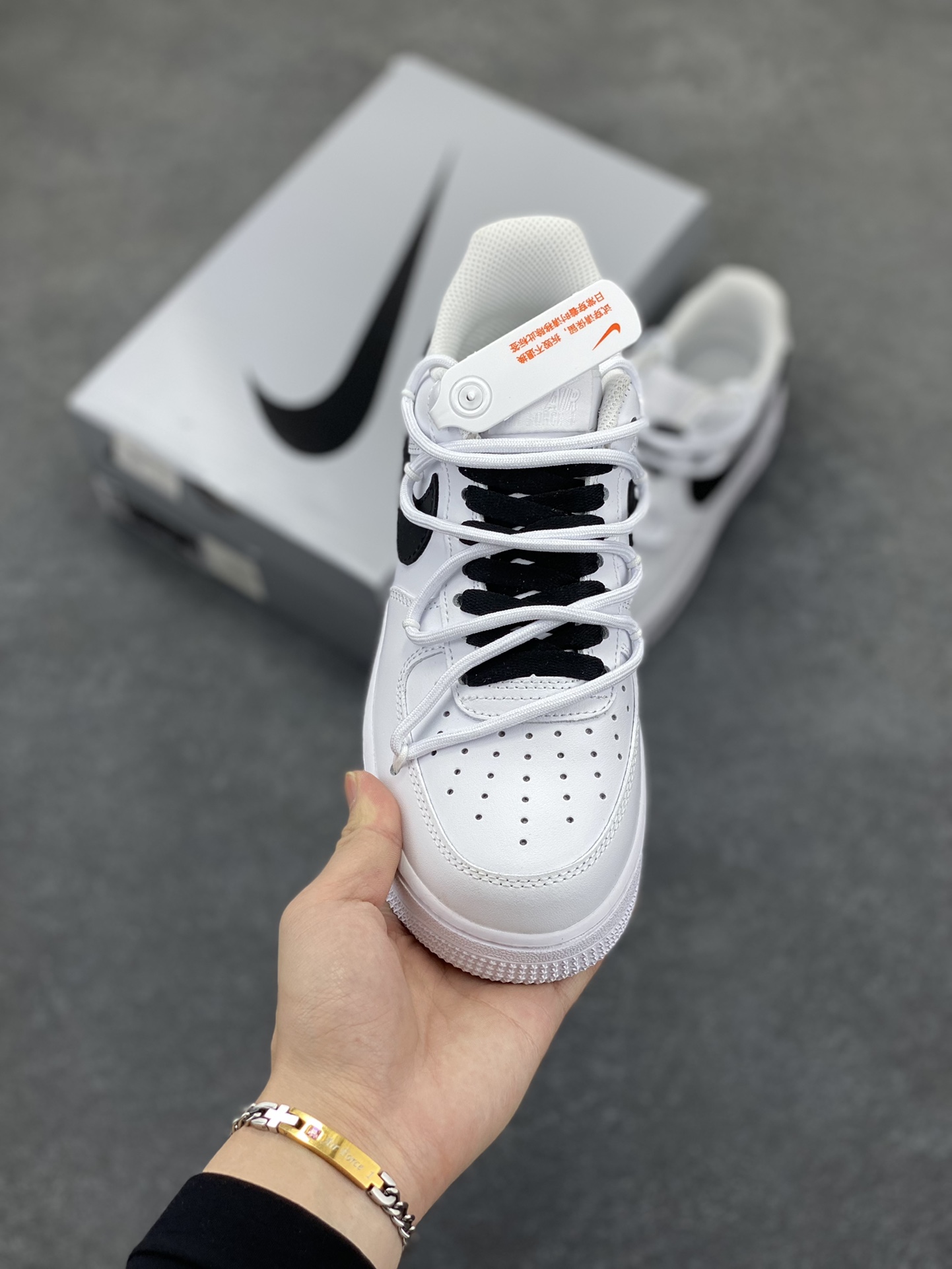图片[2]-Nike Air Force 1\’07 Low 小雏菊 涂鸦手绘 空军一号定制低帮休闲板鞋 #定制皮料 原厂3D打印 定制鞋盒 原楦原纸板 纯正空军版型 内置全掌气垫 货号：CK0316-060 尺码：36 36.5 37.5 38 38.5 39 40 40.5 41 42 42.5 43 44 44.5 45-选品中心