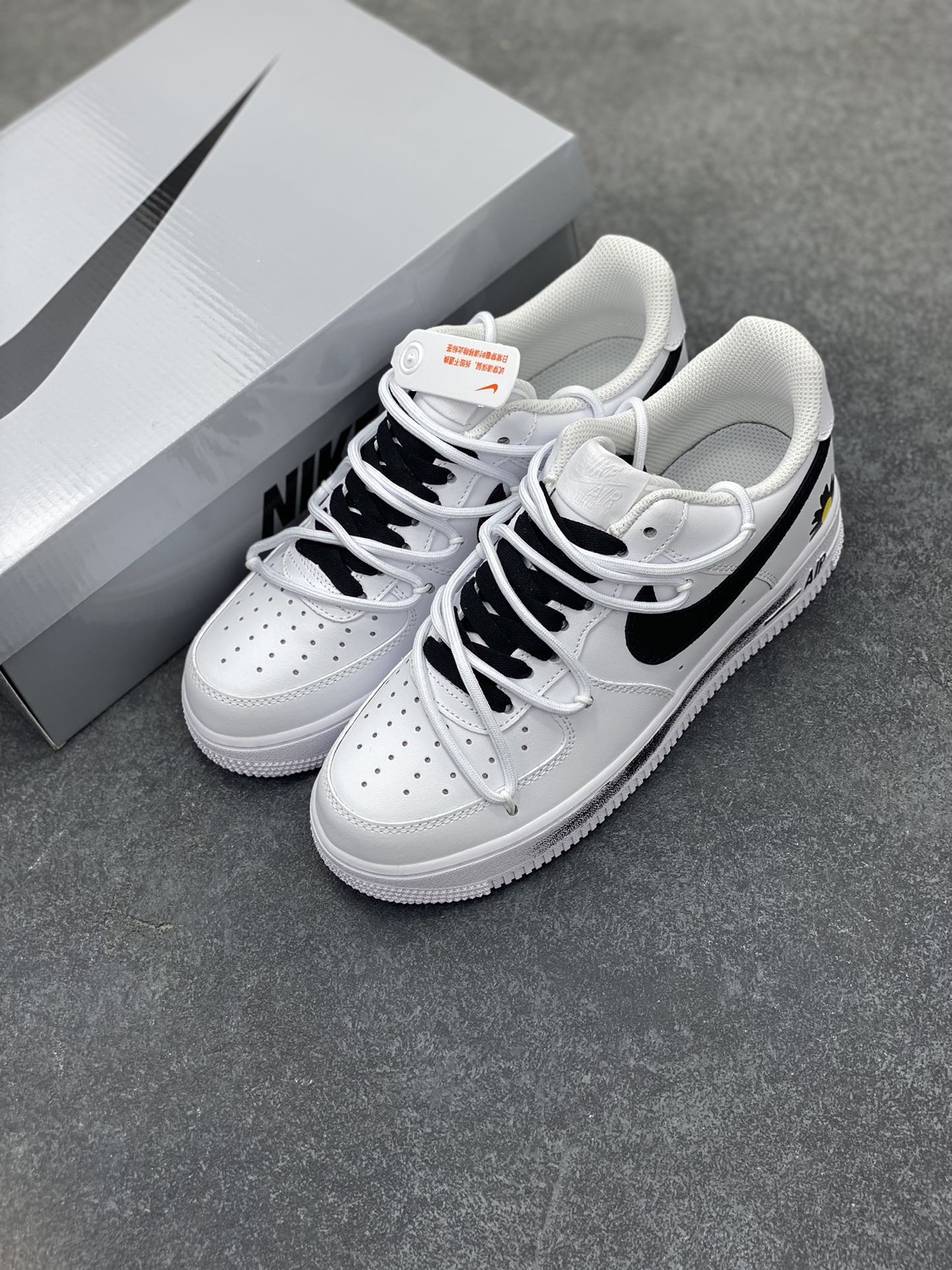 图片[8]-Nike Air Force 1\’07 Low 小雏菊 涂鸦手绘 空军一号定制低帮休闲板鞋 #定制皮料 原厂3D打印 定制鞋盒 原楦原纸板 纯正空军版型 内置全掌气垫 货号：CK0316-060 尺码：36 36.5 37.5 38 38.5 39 40 40.5 41 42 42.5 43 44 44.5 45-选品中心